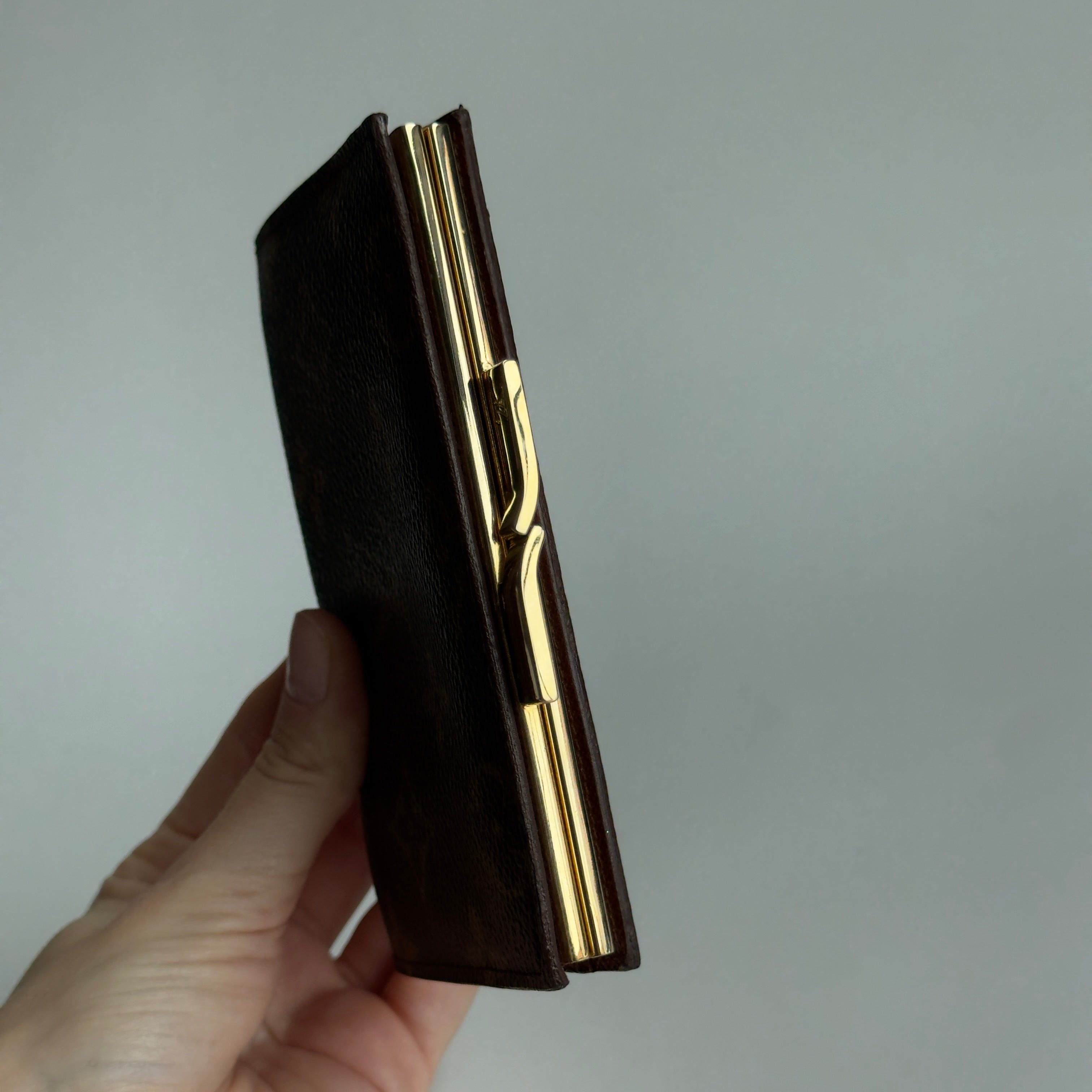 Louis Vuitton Monogram French Kisslock Wallet - Queen May