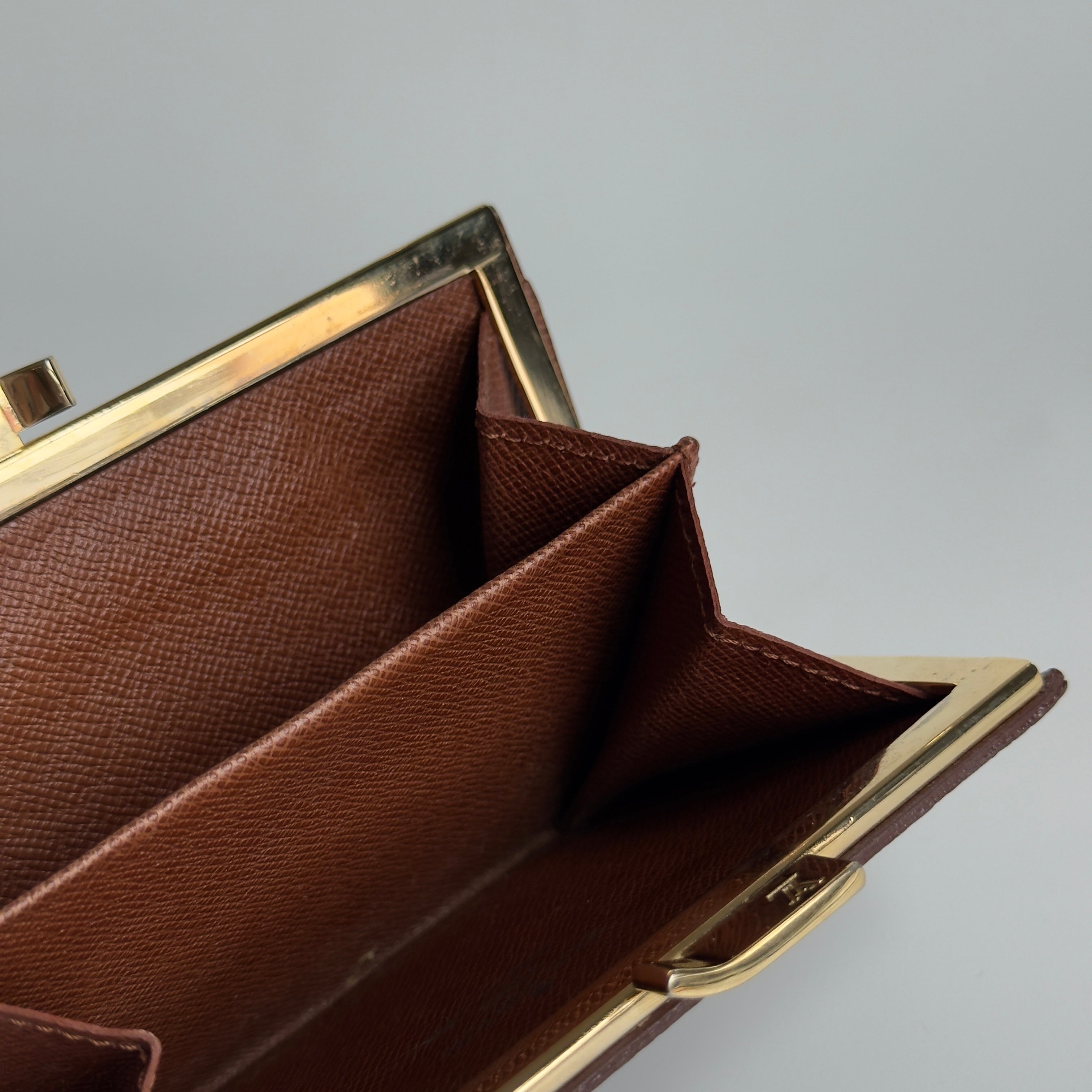 Louis Vuitton Monogram French Kisslock Wallet - Queen May