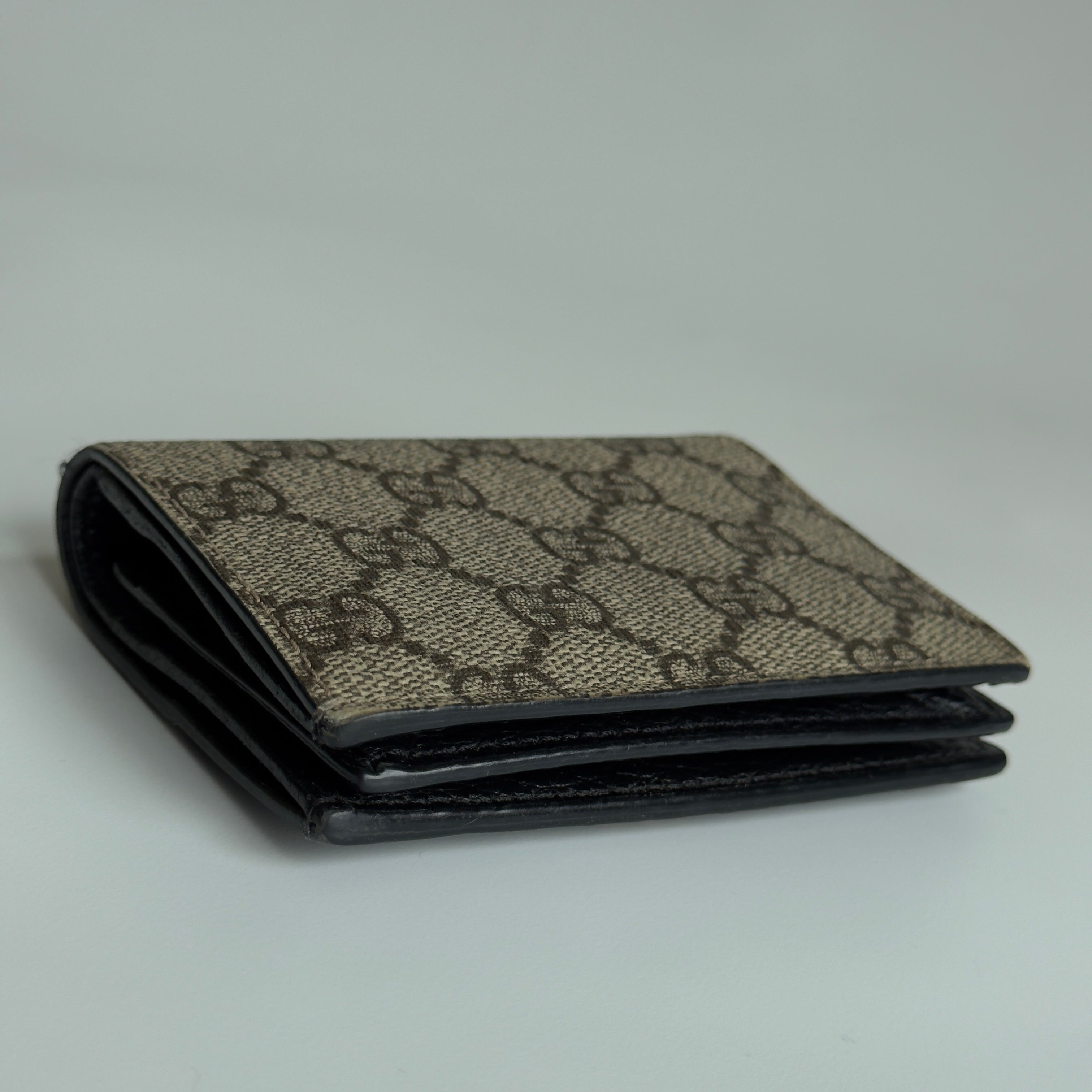 Gucci GG Marmont Bi-Color Card Case Wallet In Black Leather - Queen May