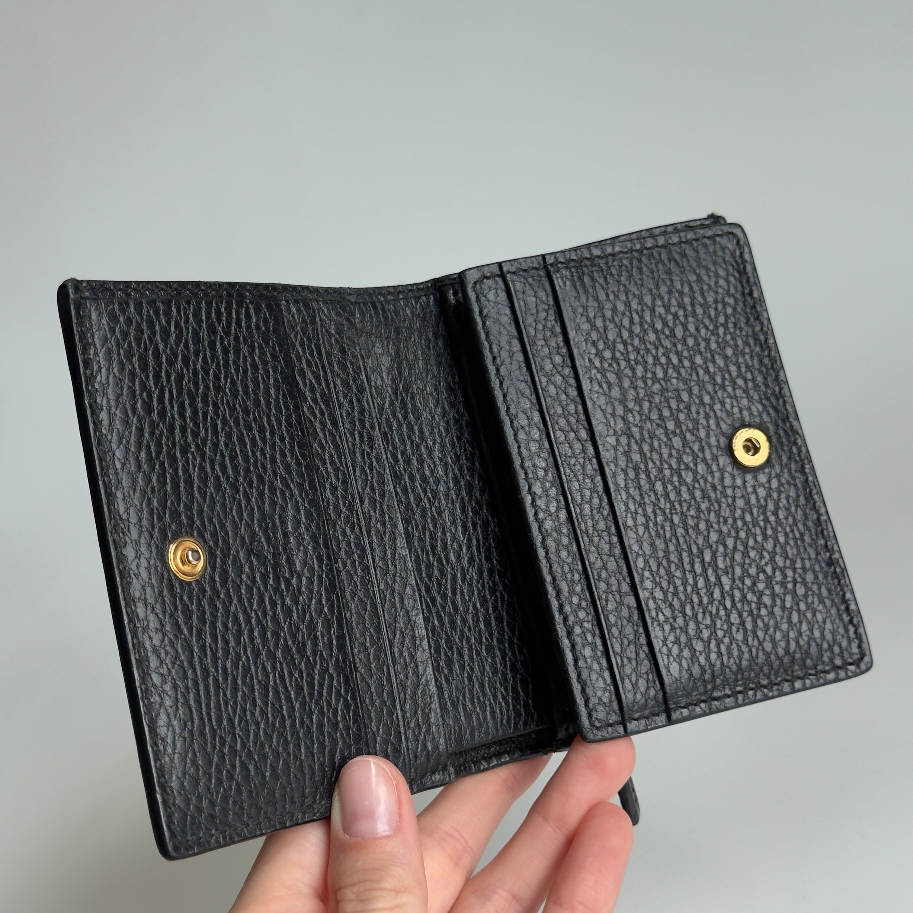 Gucci GG Marmont Bi-Color Card Case Wallet In Black Leather - Queen May