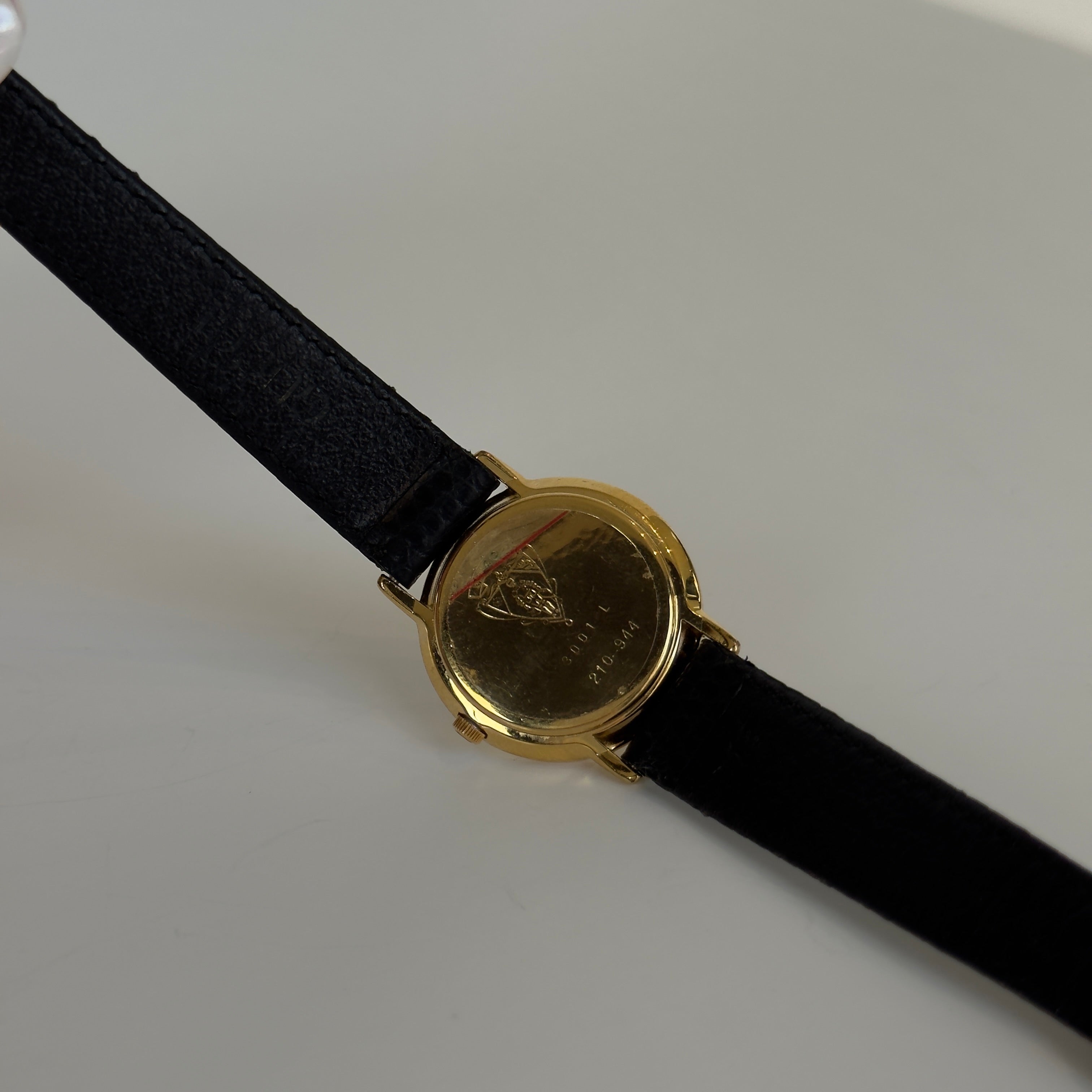 Gucci 3001L Gold Plated Watch - Queen May