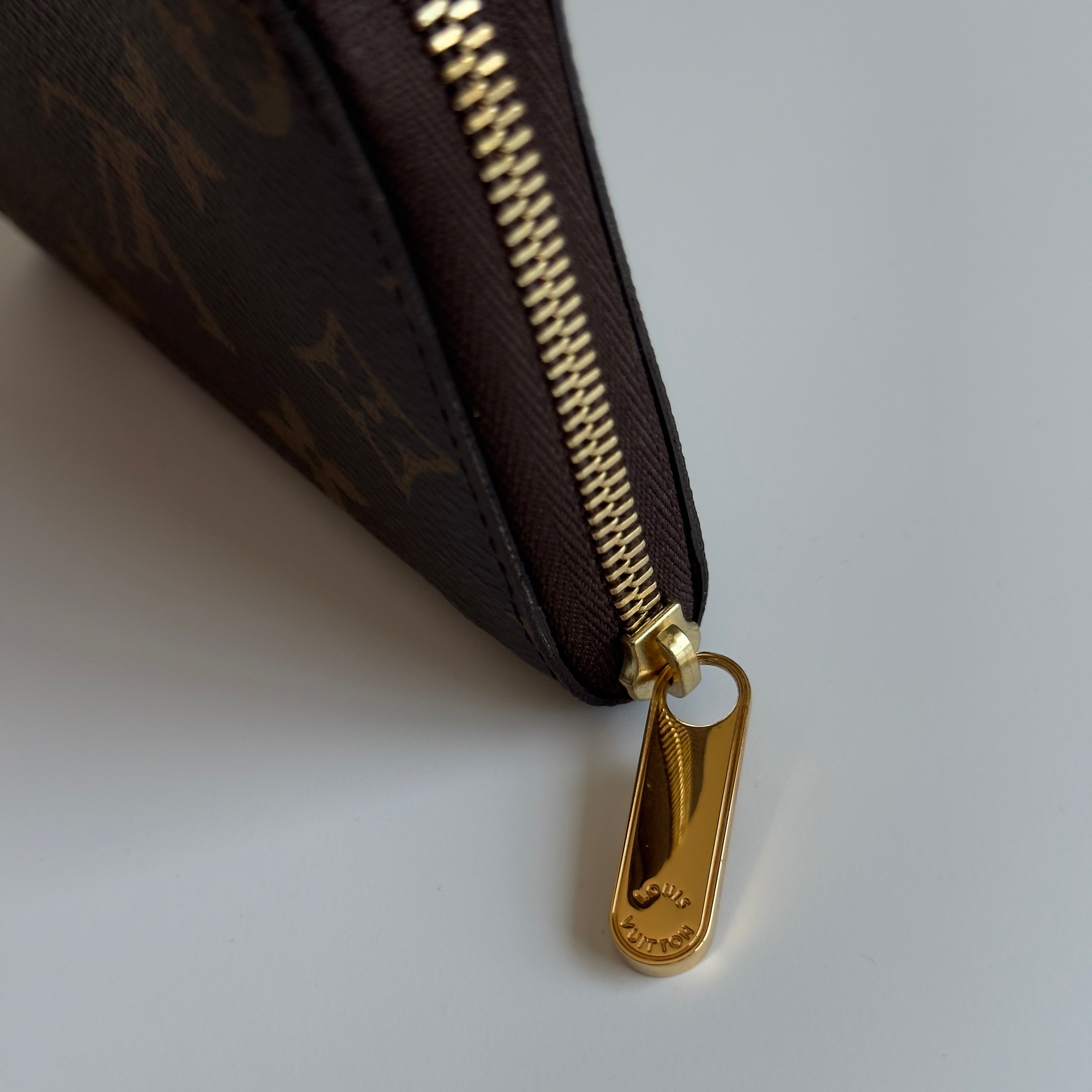 Louis Vuitton Monogram Zippy Wallet - Queen May