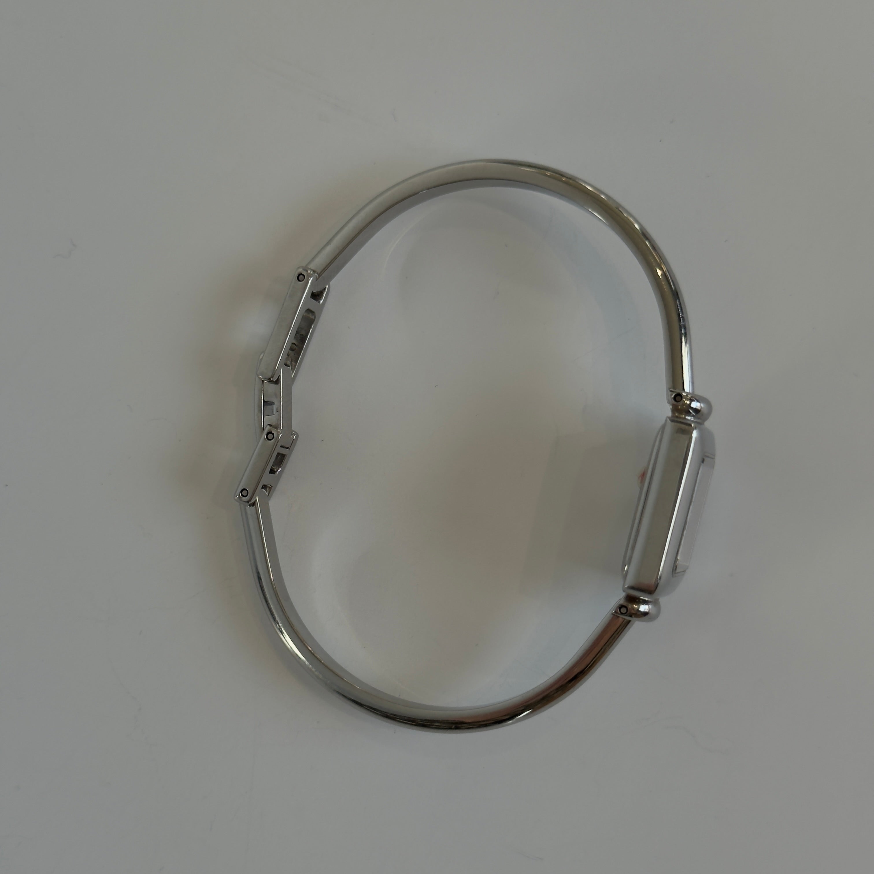 Gucci 1900L Stainless Steel Bangle Watch - Queen May