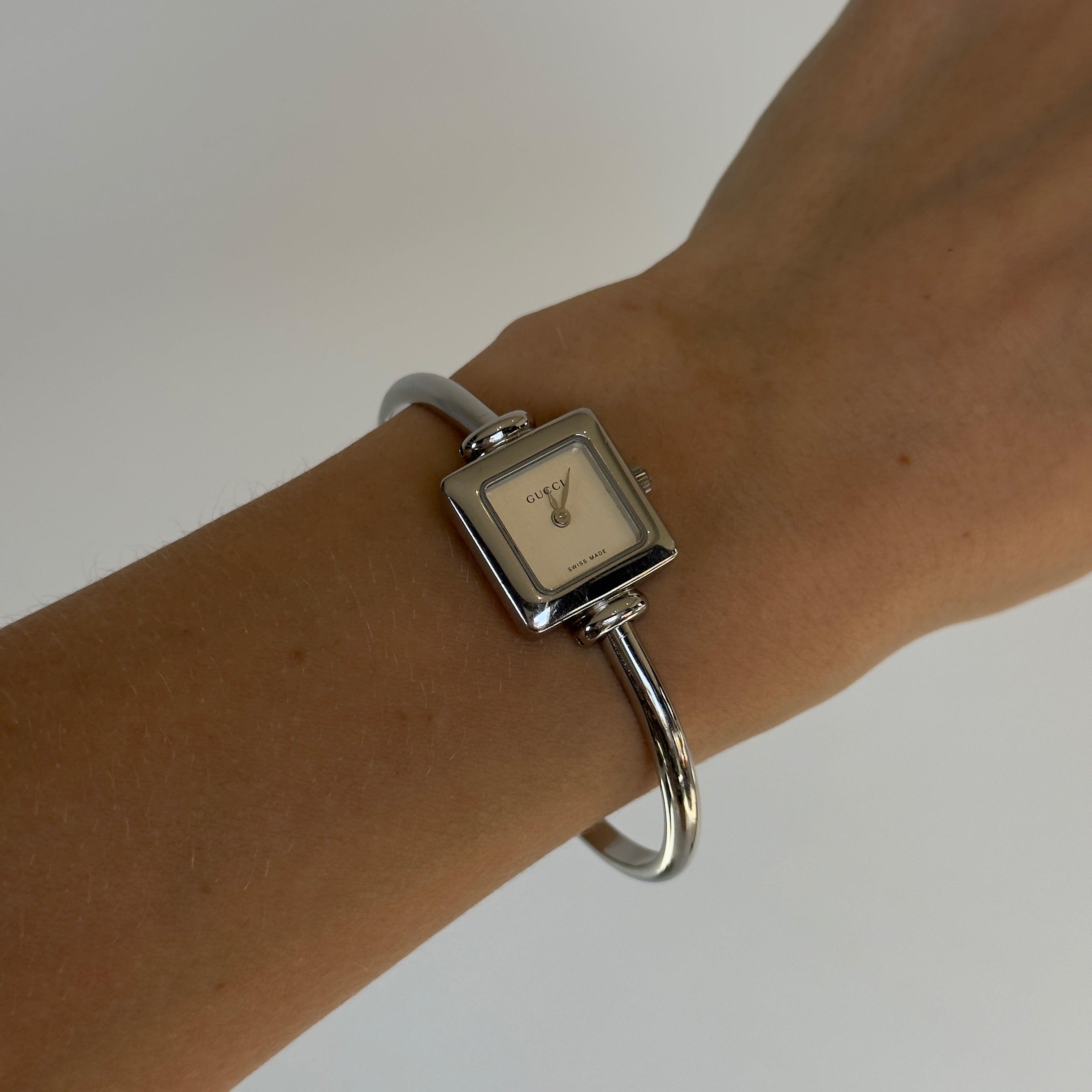 Gucci 1900L Stainless Steel Bangle Watch - Queen May