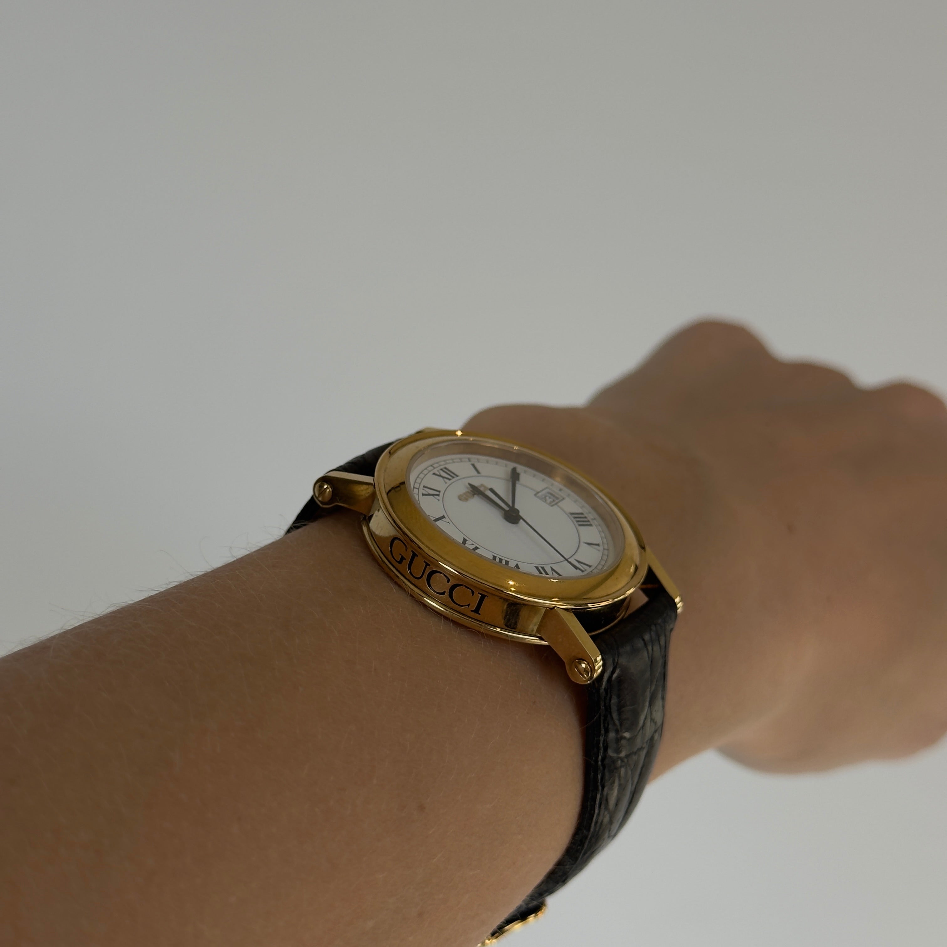 Vintage Gucci 7200L White Dial Watch - Queen May