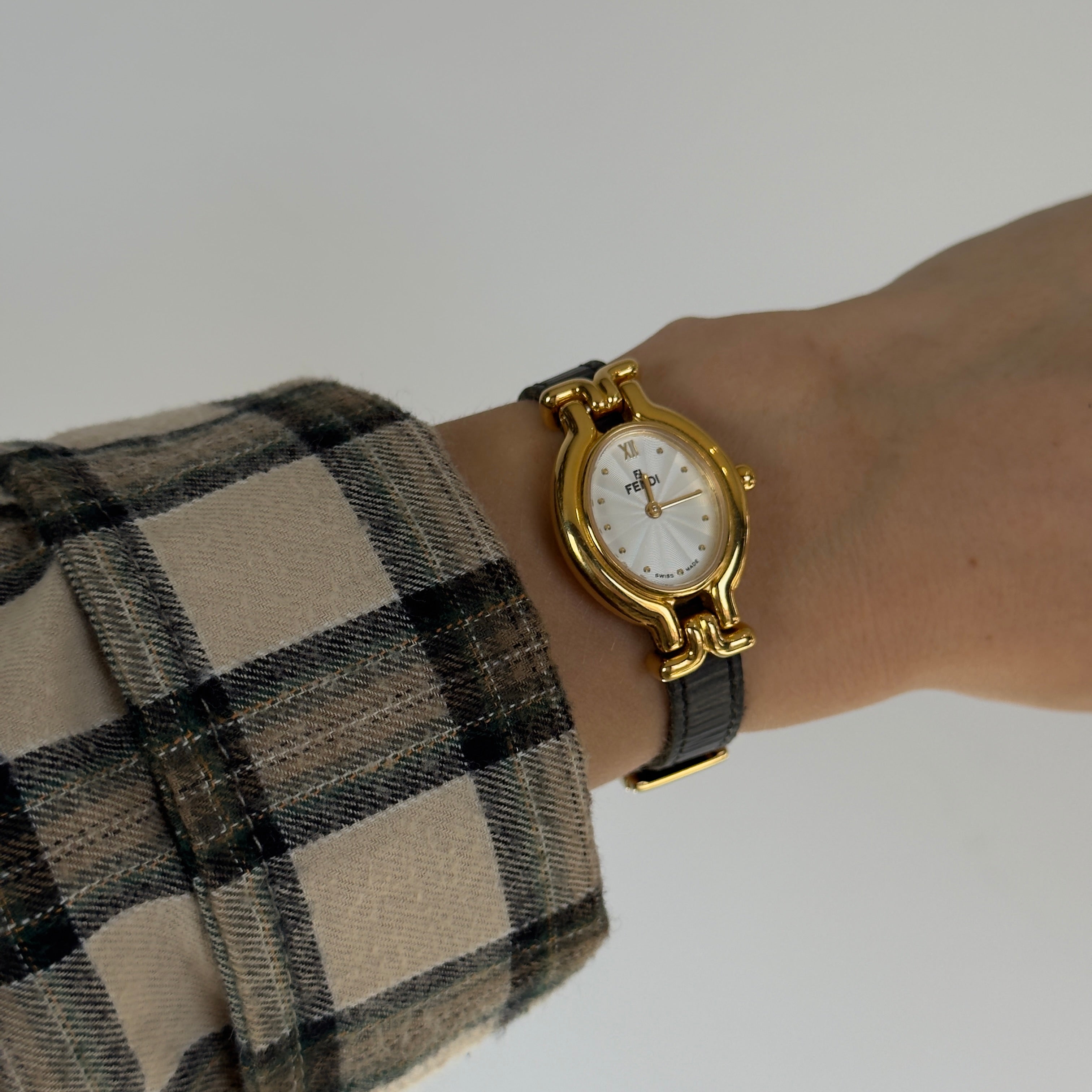 Fendi 640L Chameleon Watch With Interchangeable Straps - Queen May