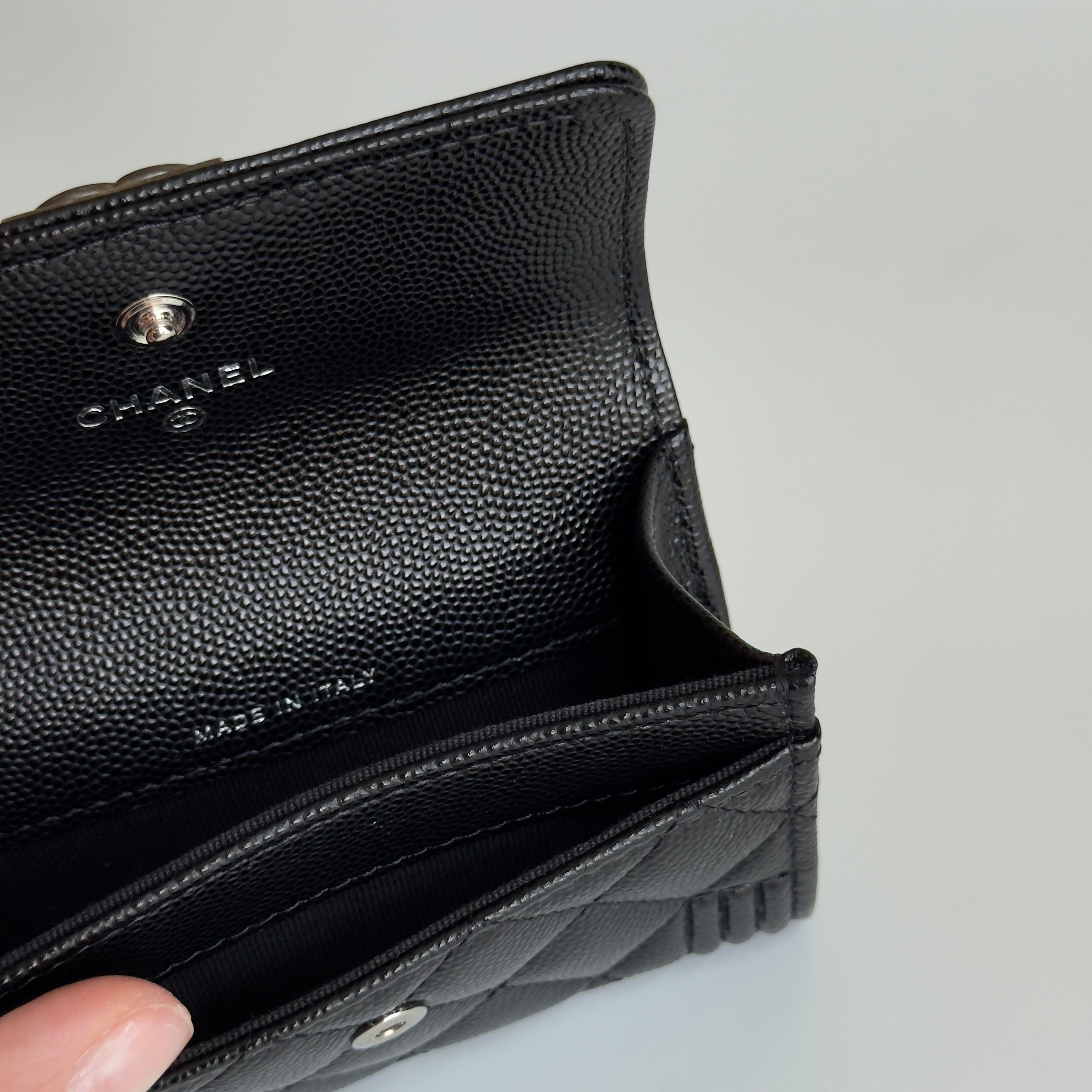 Chanel Boy Flap Card Holder Black - Queen May