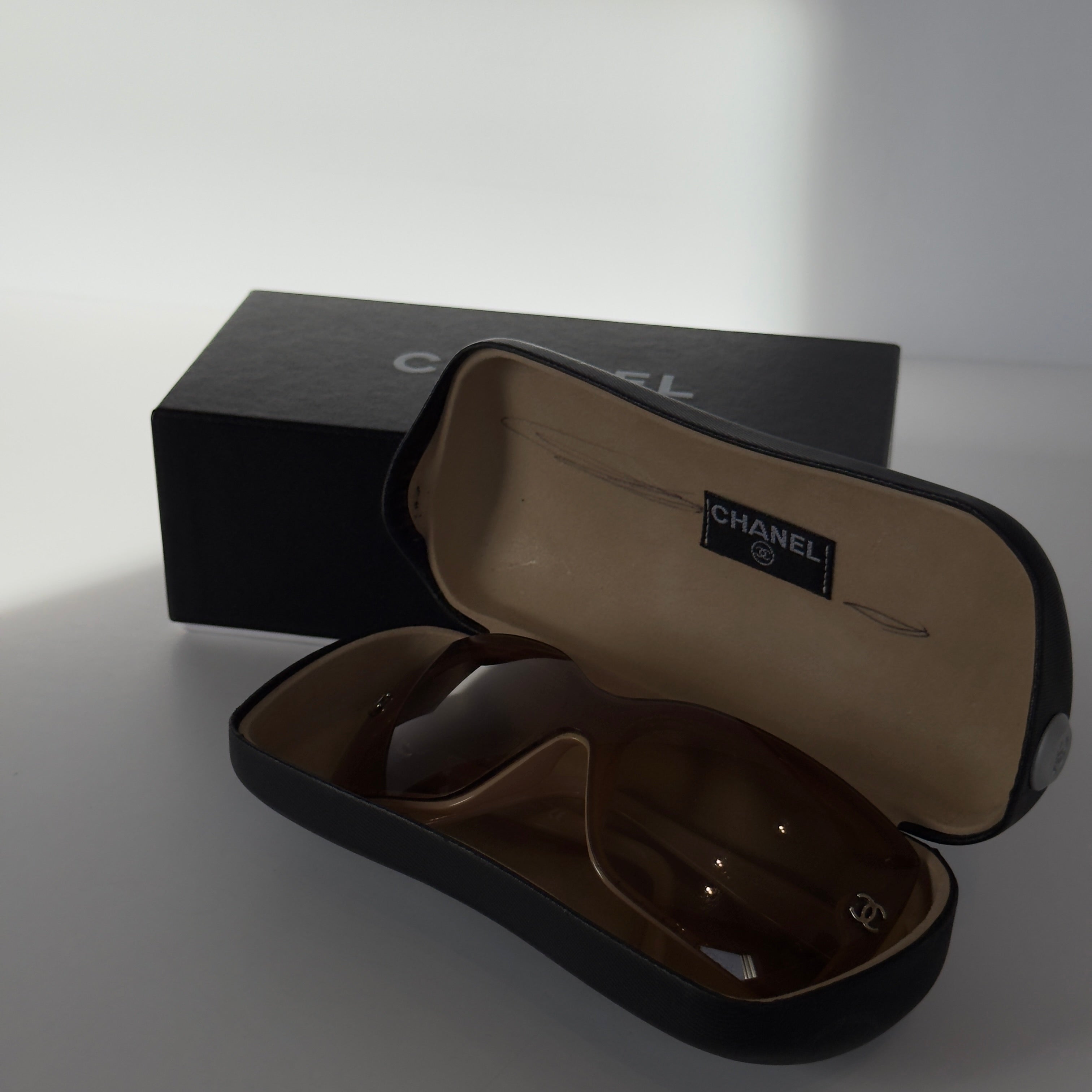 Vintage Chanel Brown Acetate CC Sunglasses - Queen May