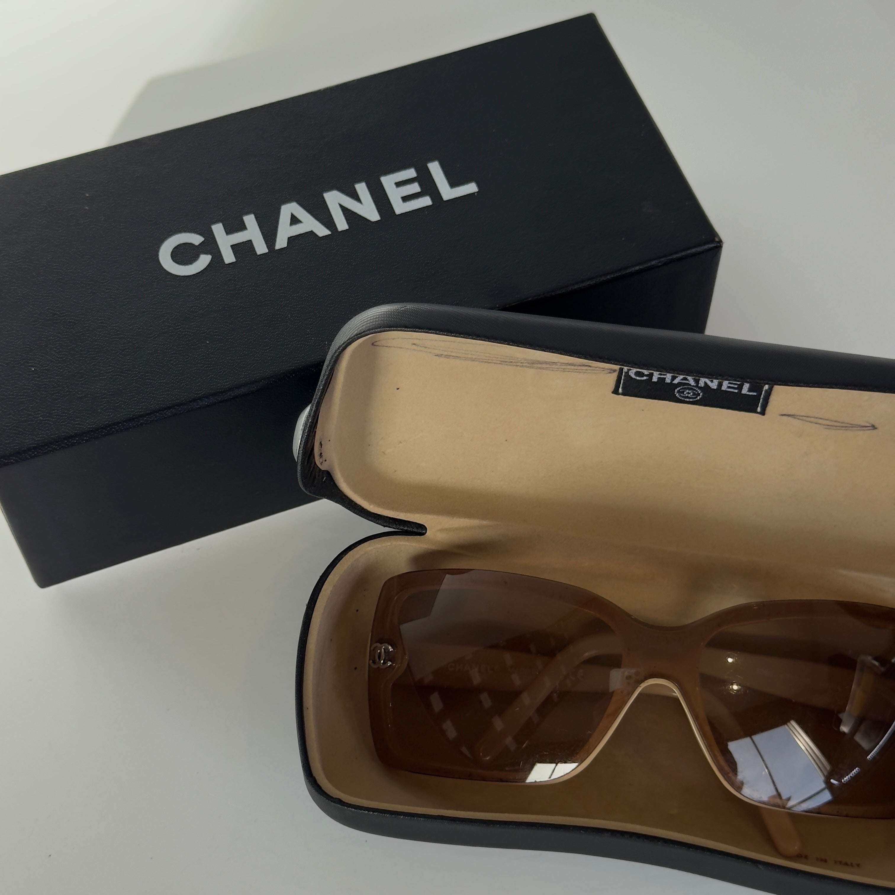 Vintage Chanel Brown Acetate CC Sunglasses - Queen May