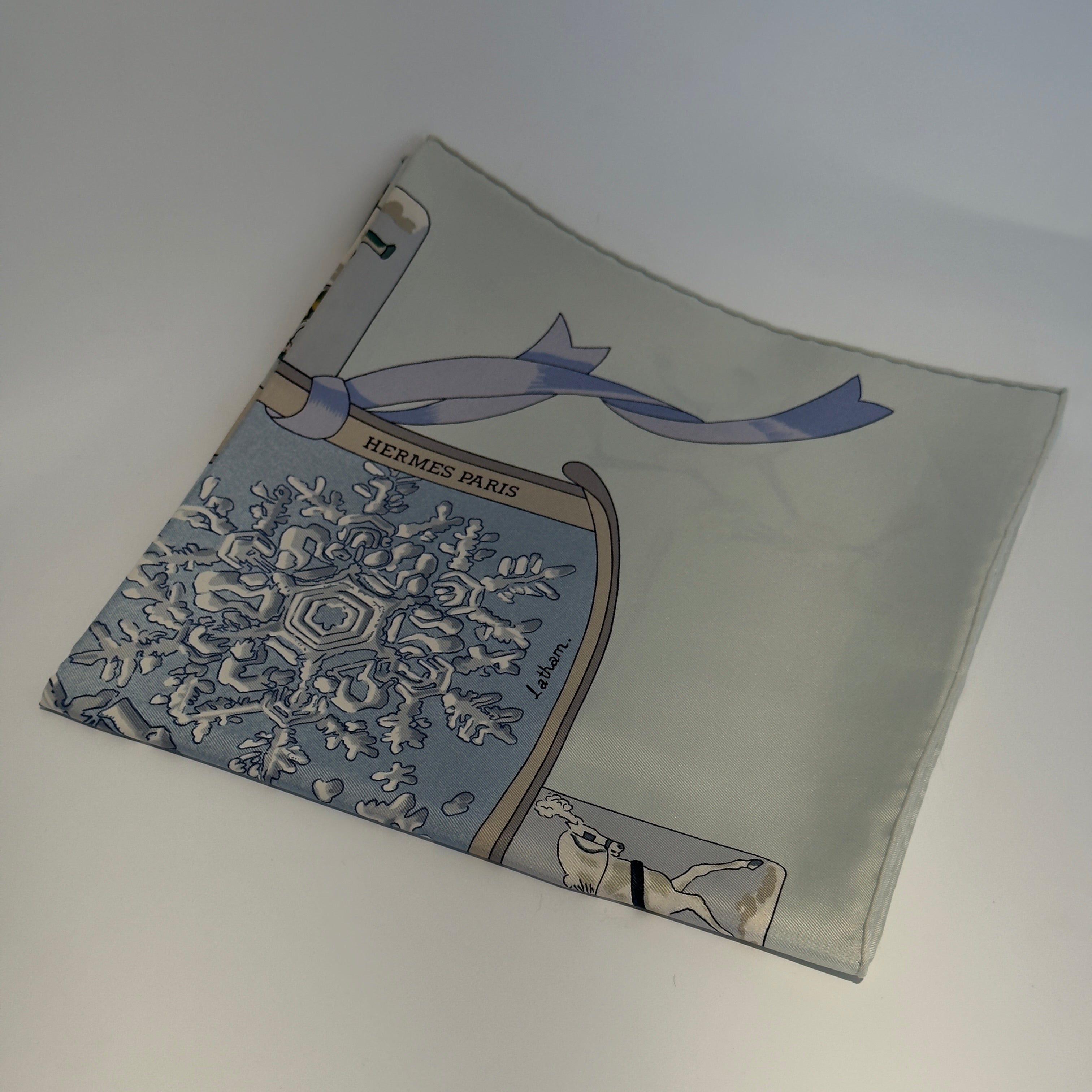 Rare Hermes Neige D' Antan Scarf 90 - Queen May