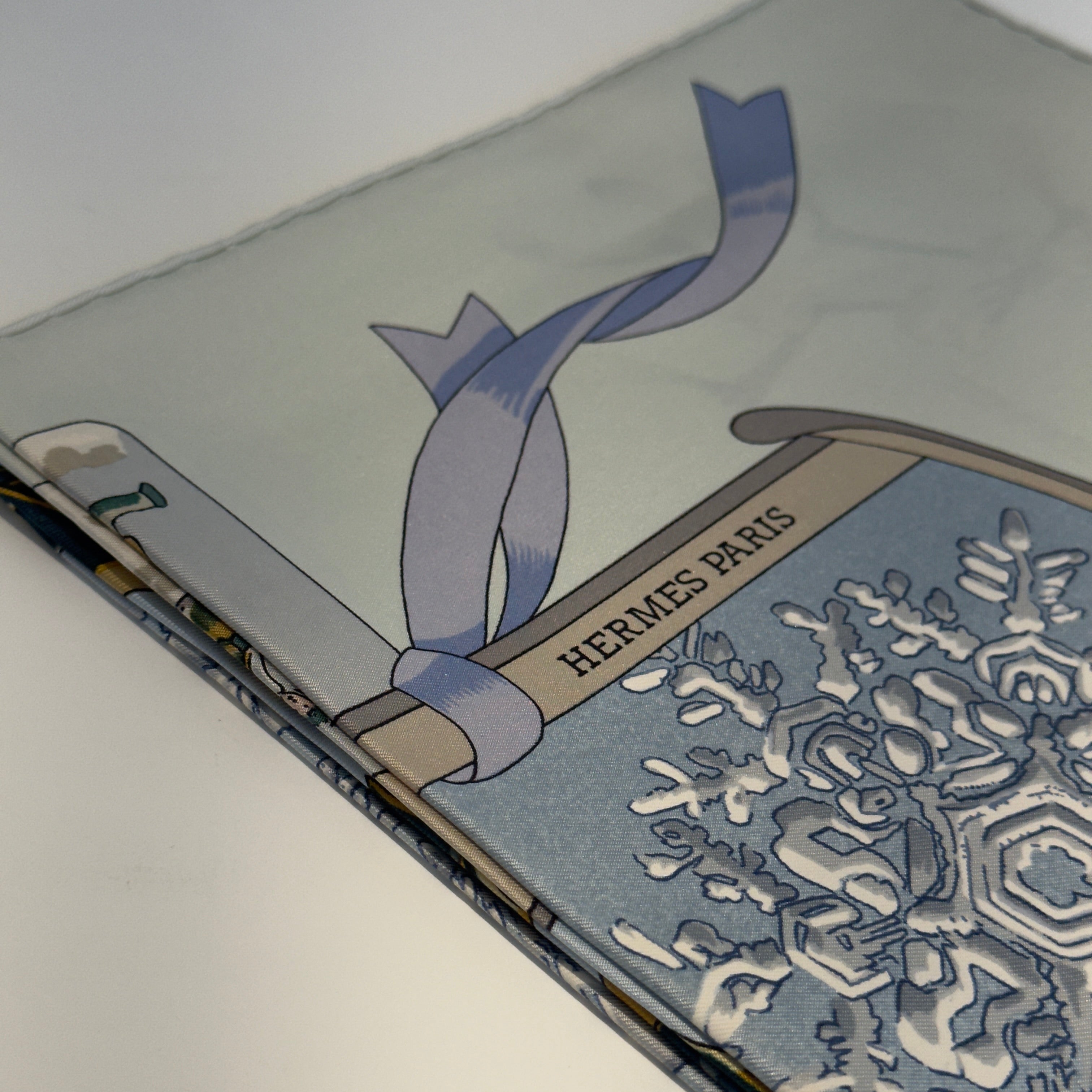 Rare Hermes Neige D' Antan Scarf 90 - Queen May