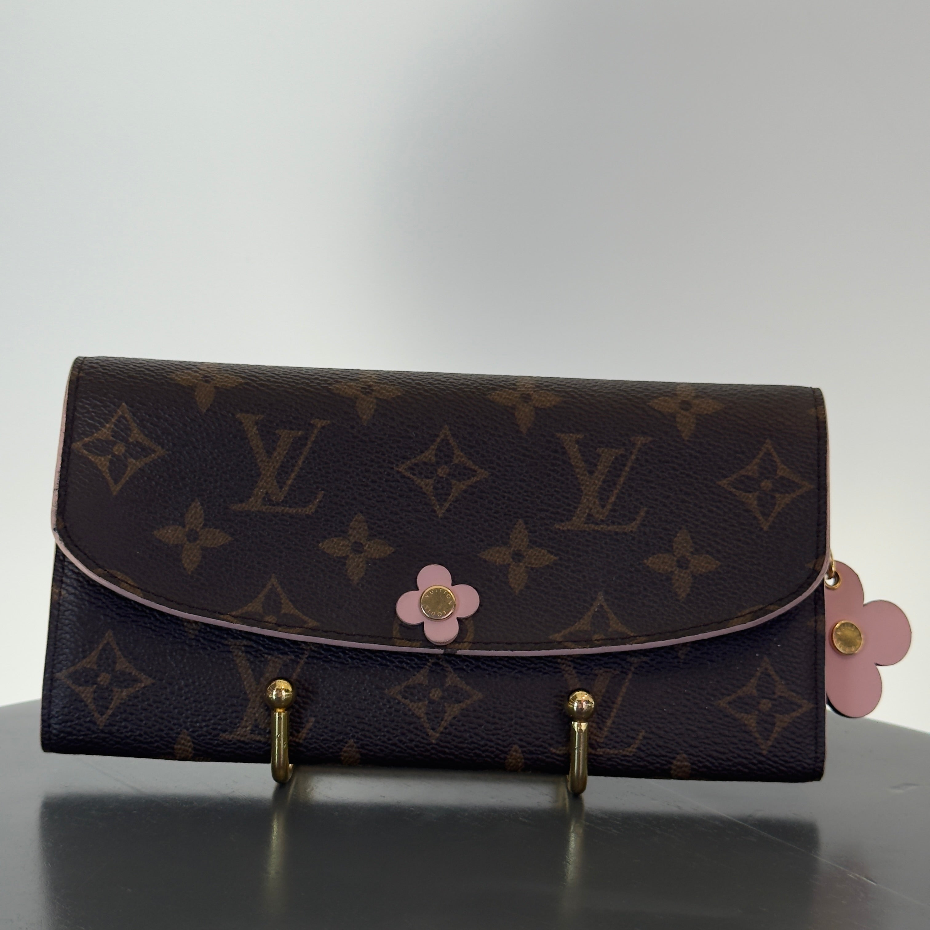 Louis Vuitton Bloom Flower Emilie Wallet - Queen May