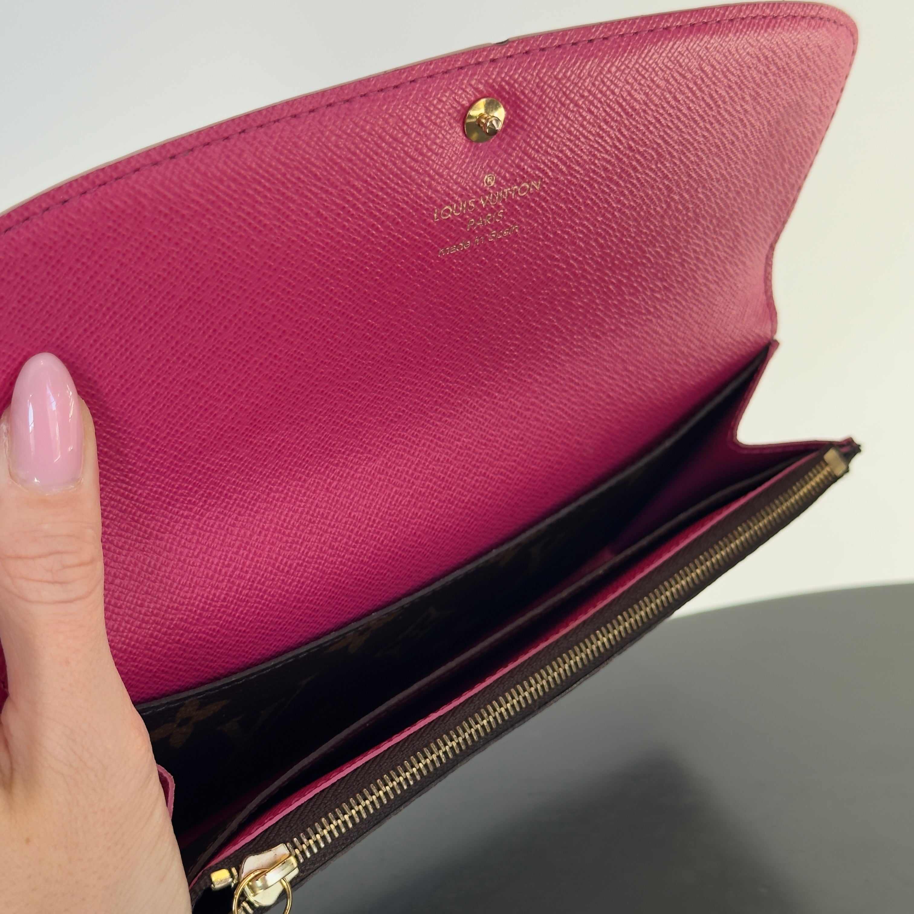 Louis Vuitton Bloom Flower Emilie Wallet - Queen May