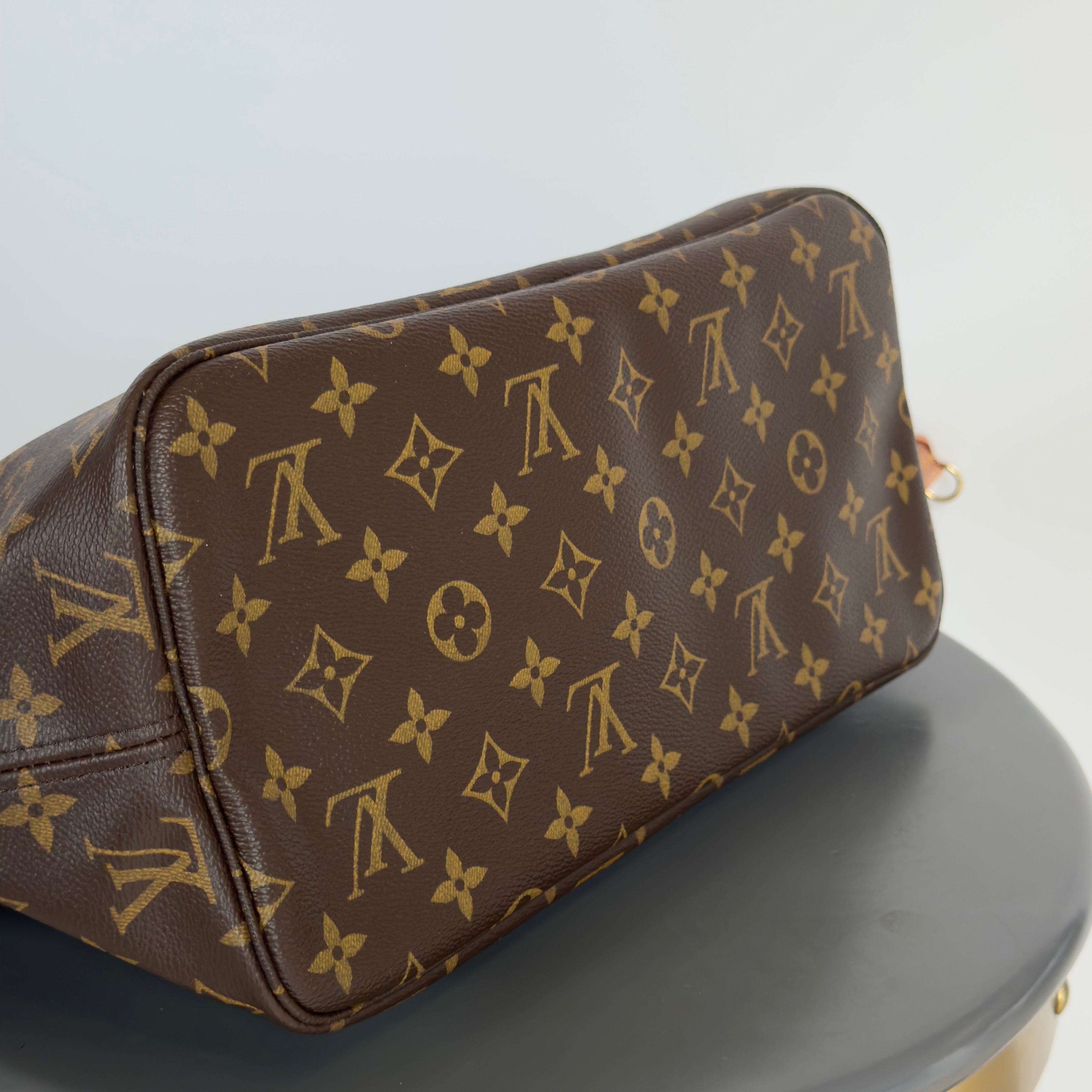 Louis Vuitton Monogram Neverfull MM - Queen May