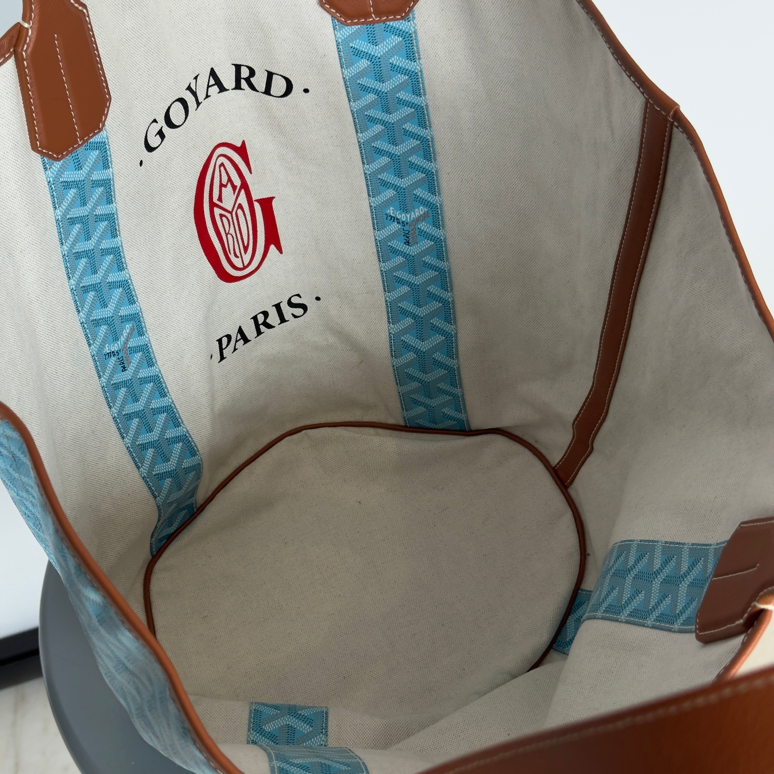 Limited Edition Goyard Belharra Reversible MM Turquoise - Queen May