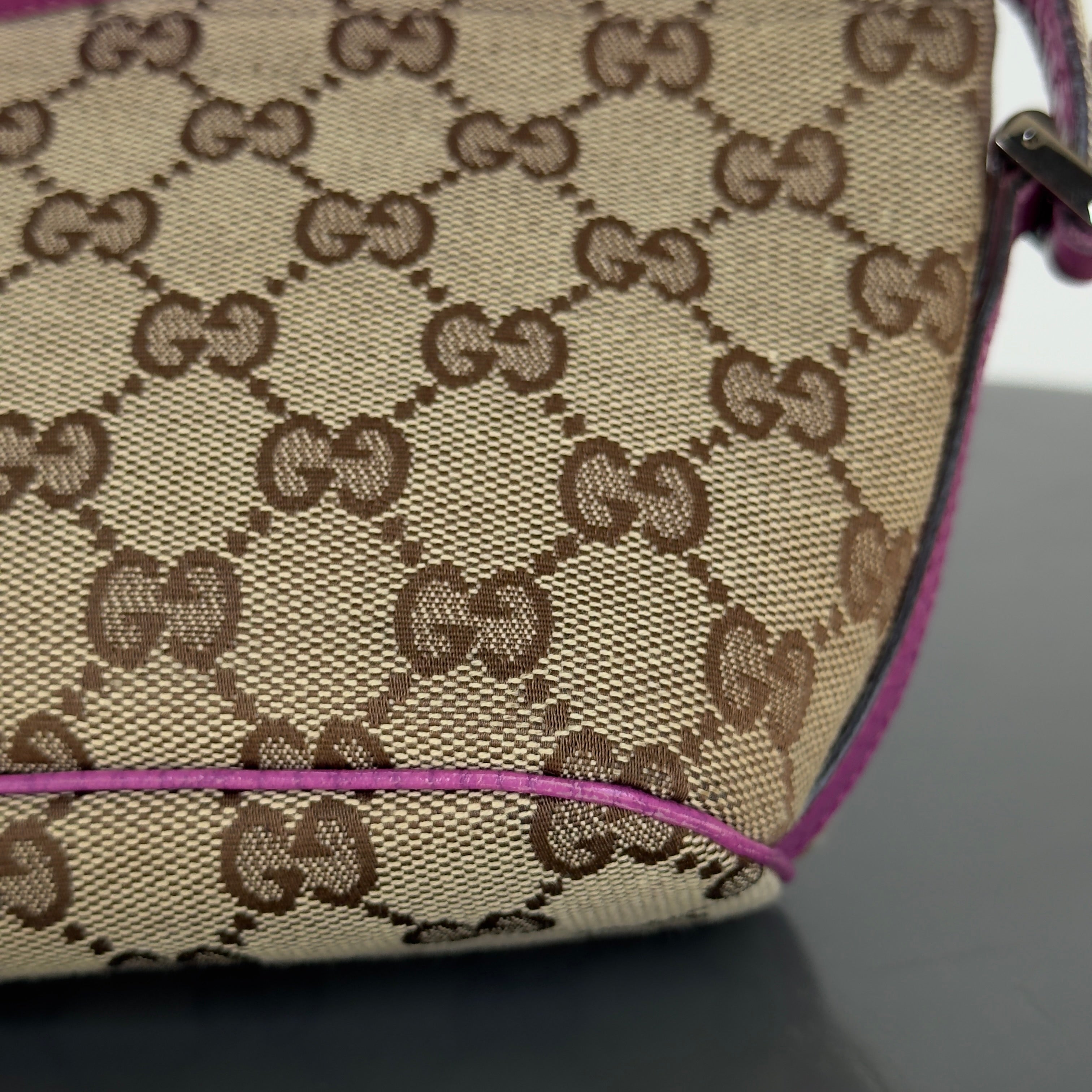 Gucci Boat Pochette Canvas Pink