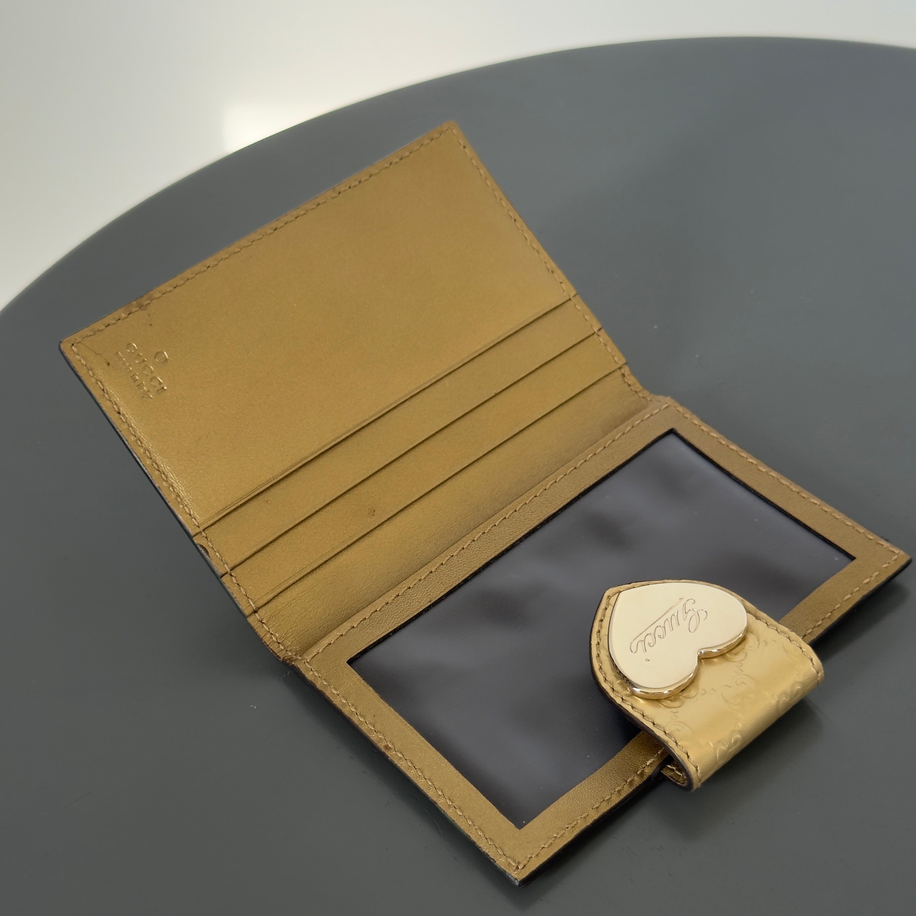 Gucci Metallic Heart Card Holder - Queen May