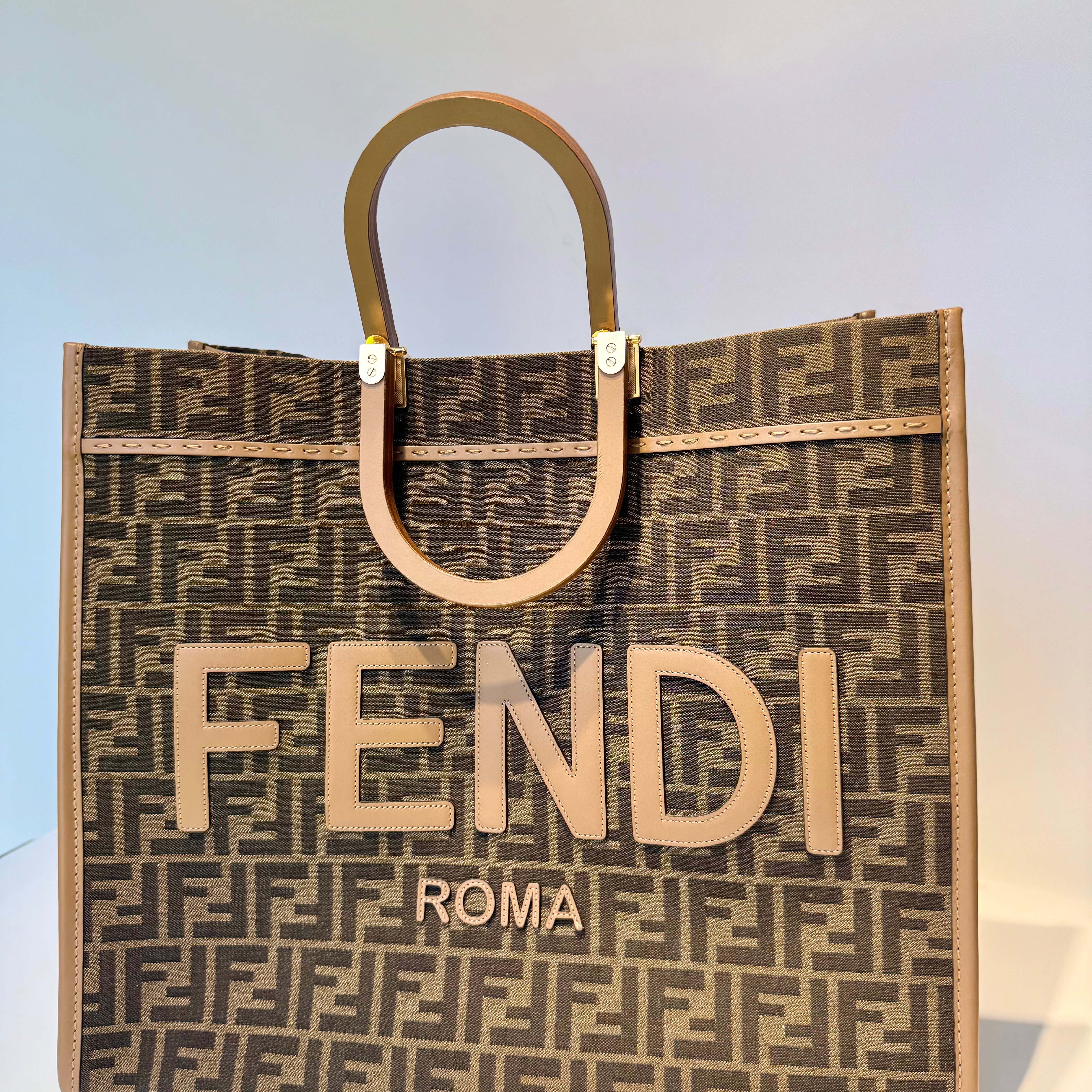 Fendi Zucca FF Sunshine Large 2022 - Queen May