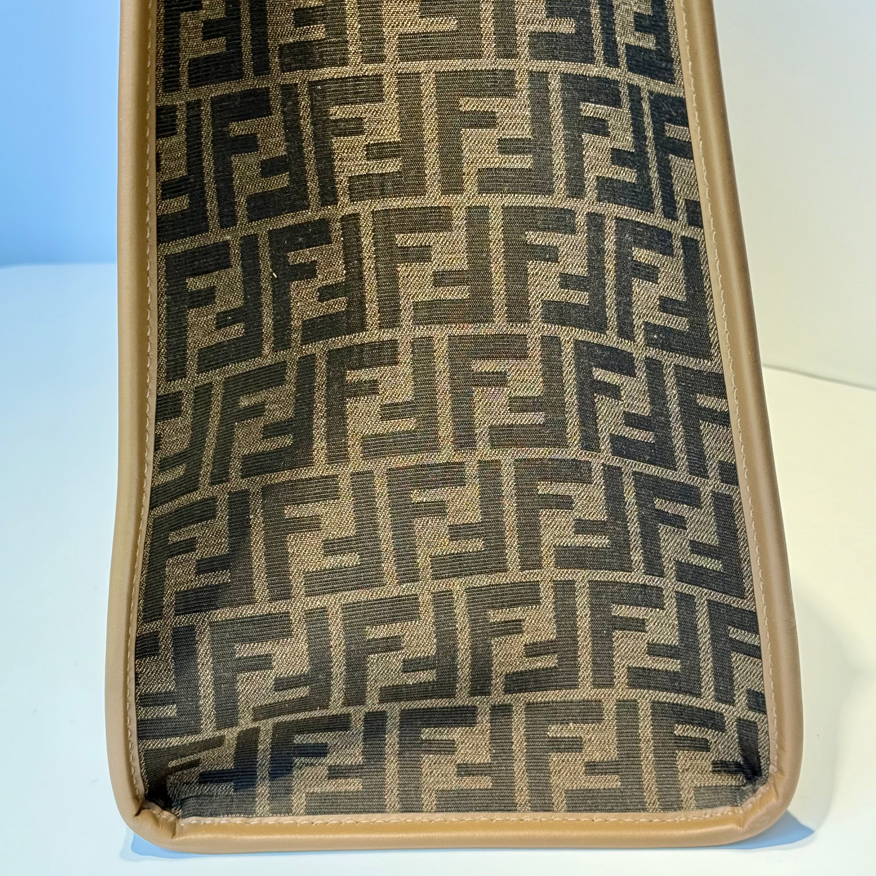 Fendi Zucca FF Sunshine Large 2022 - Queen May