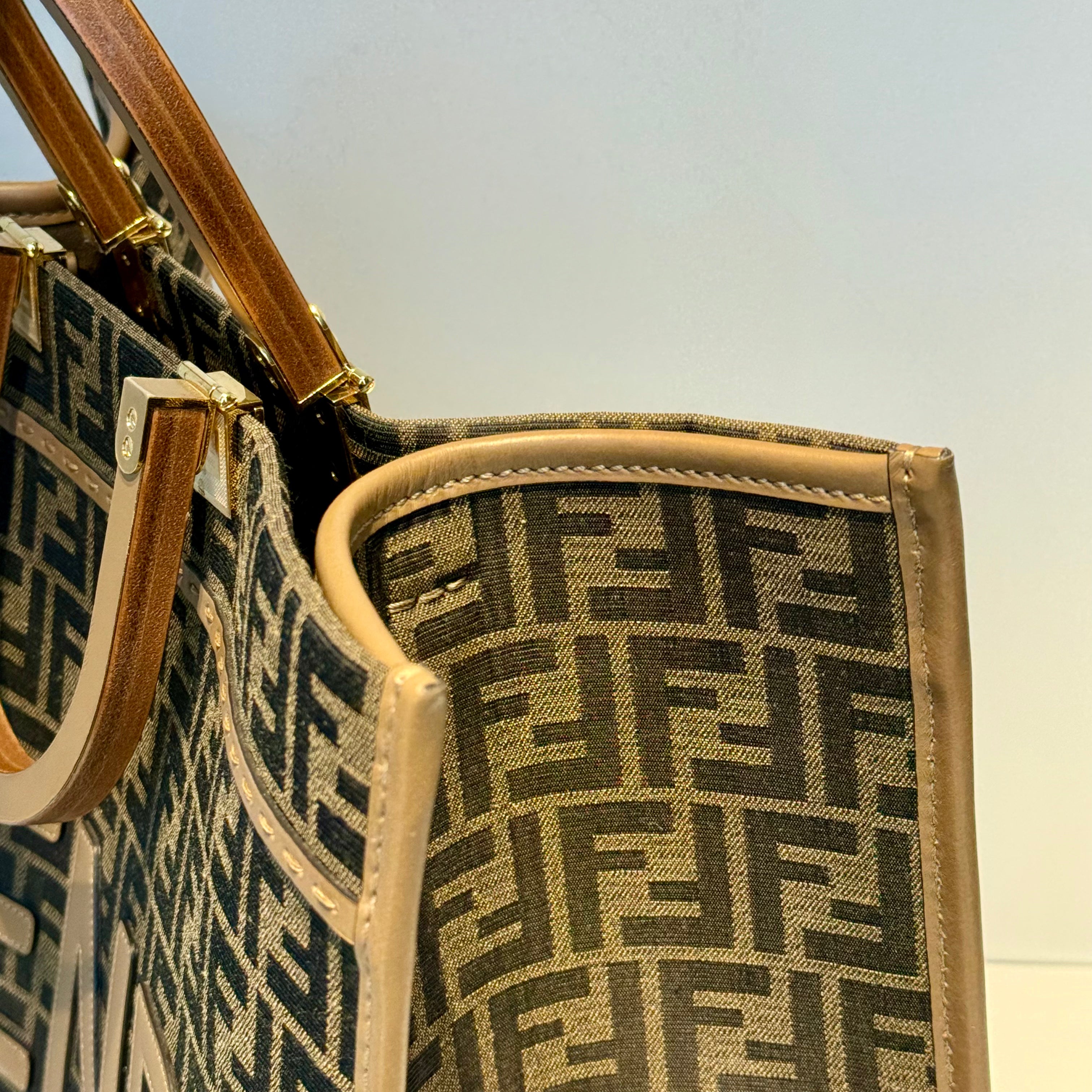 Fendi Zucca FF Sunshine Large 2022 - Queen May