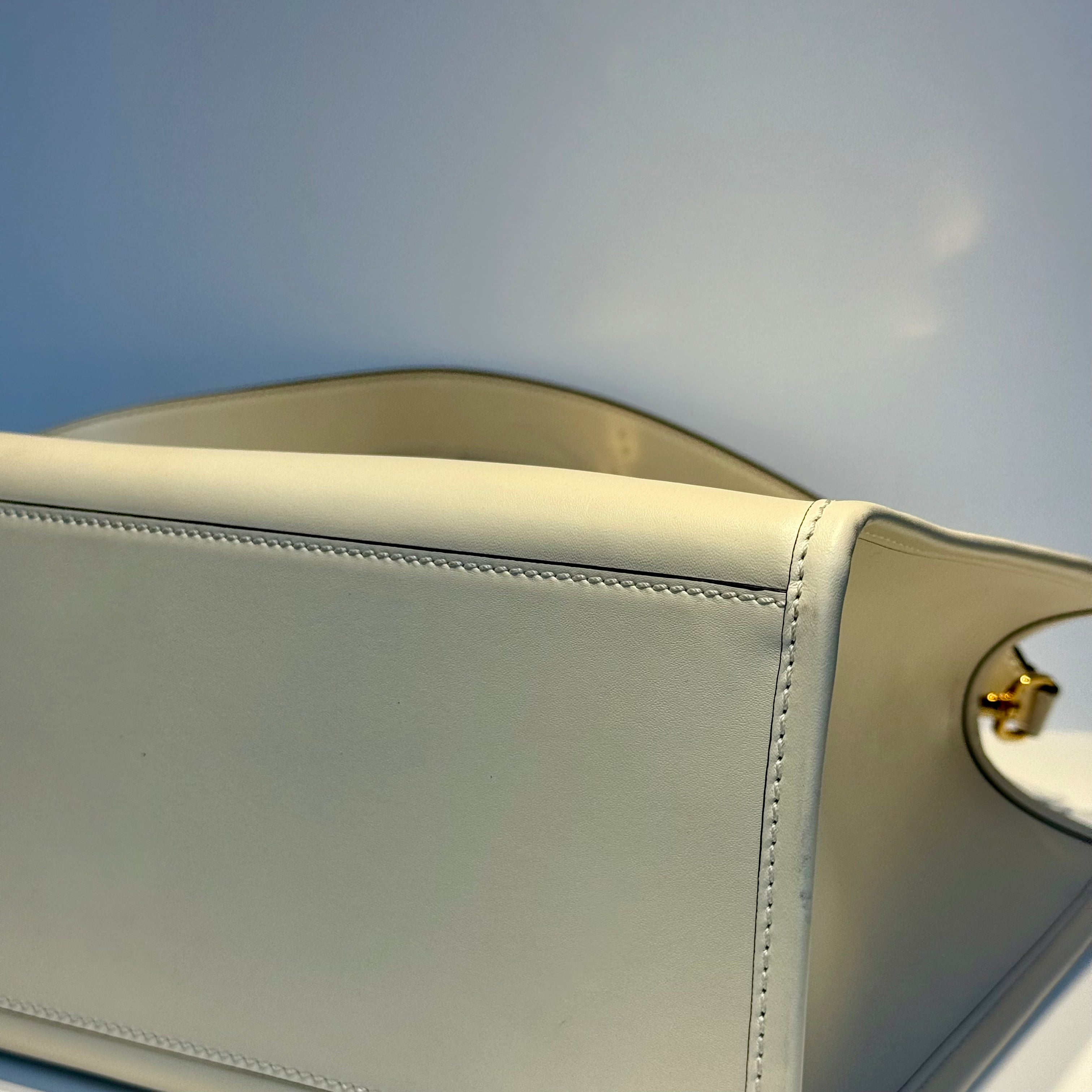 Fendi Leather Sunshine Medium - Queen May