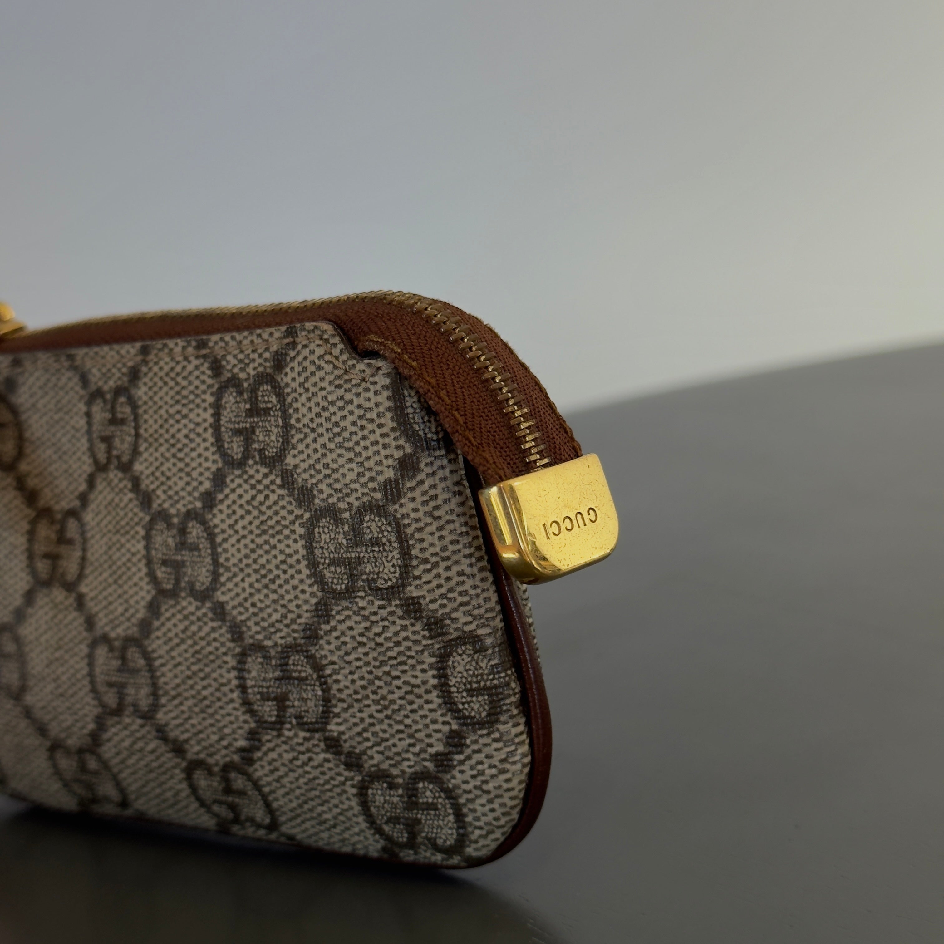 Gucci GG Emblem Key Pouch - Queen May