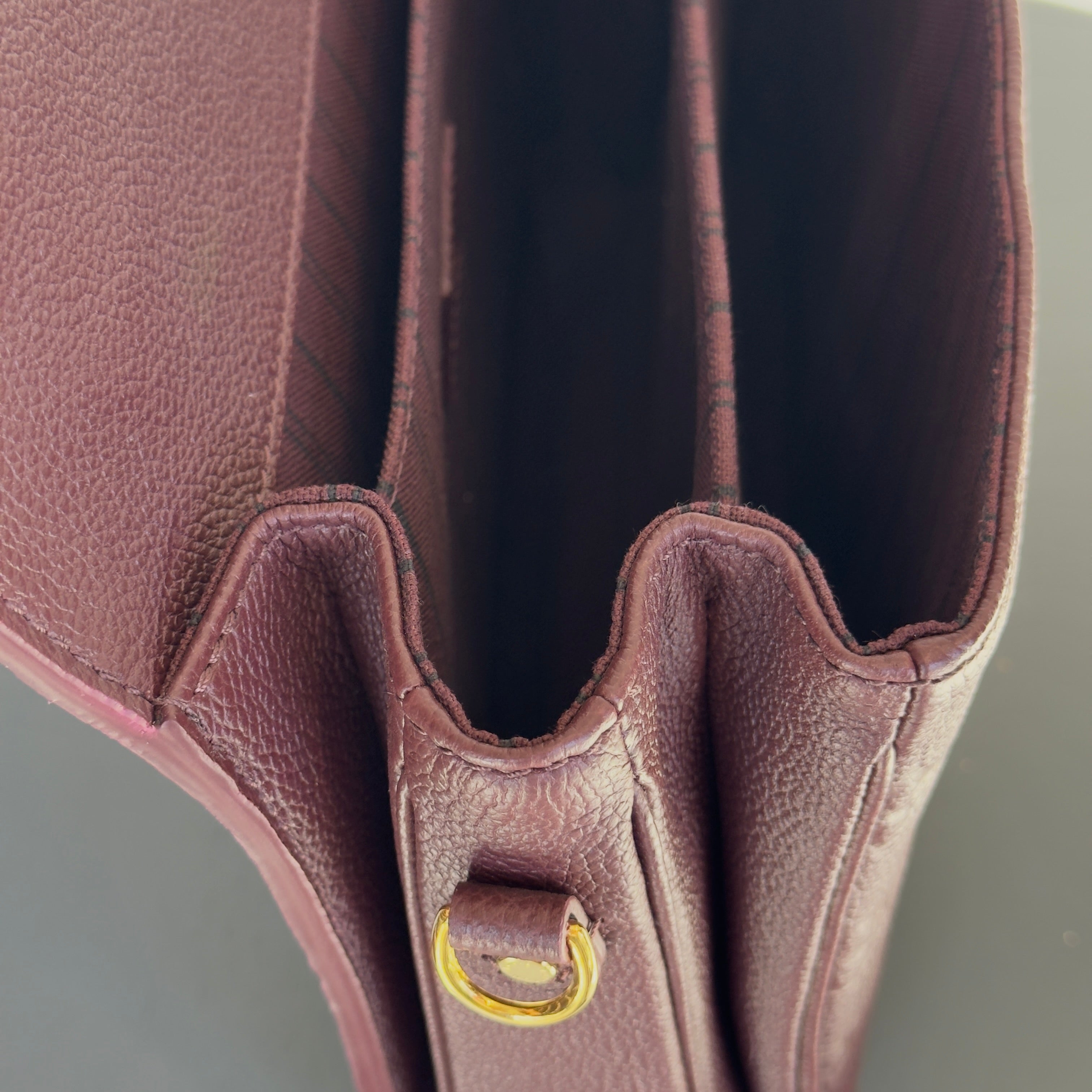 Louis Vuitton Metis Empreinte Wine Burgundy - Queen May