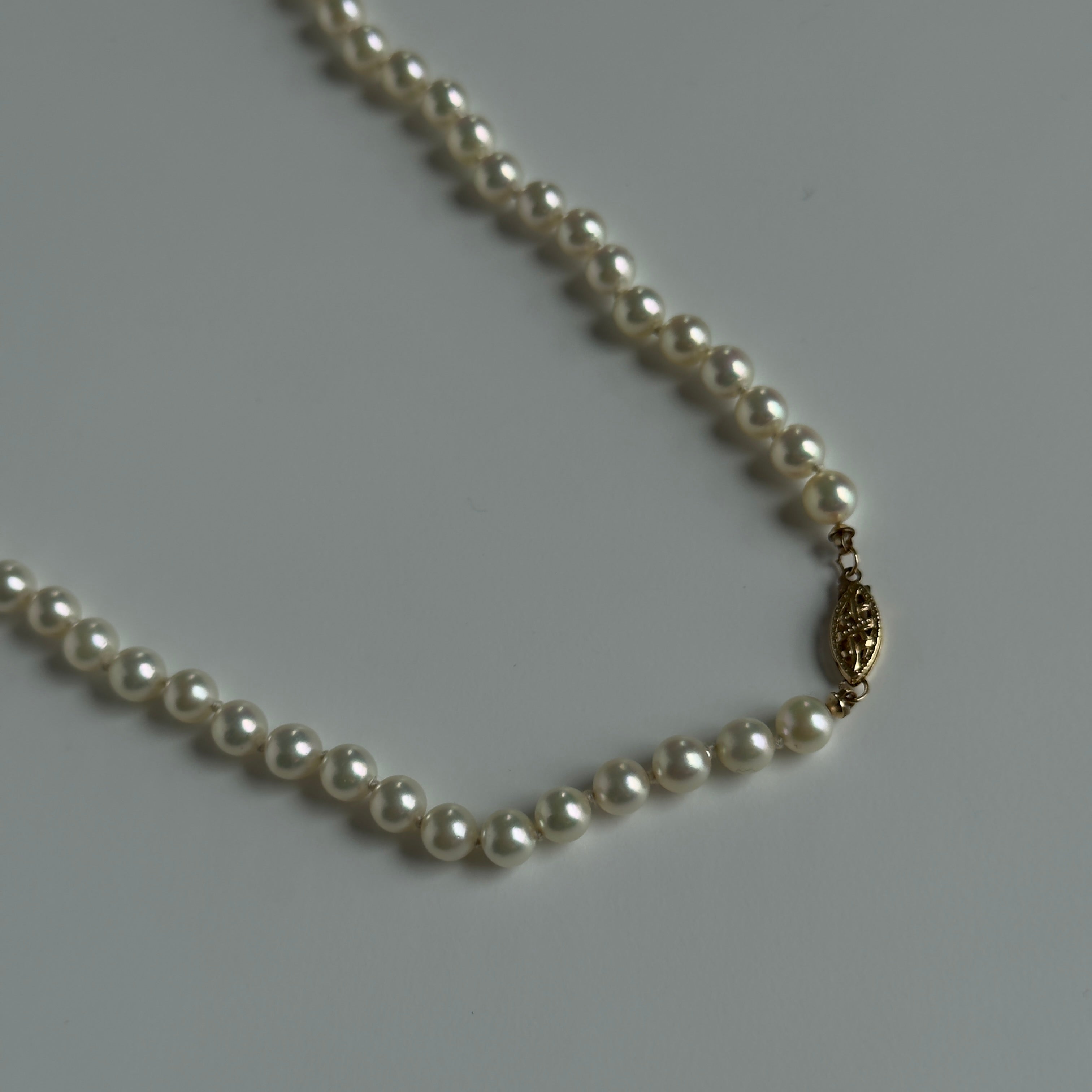 Vintage 14K Yellow Gold 6mm Cultured Pearl Necklace - Queen May