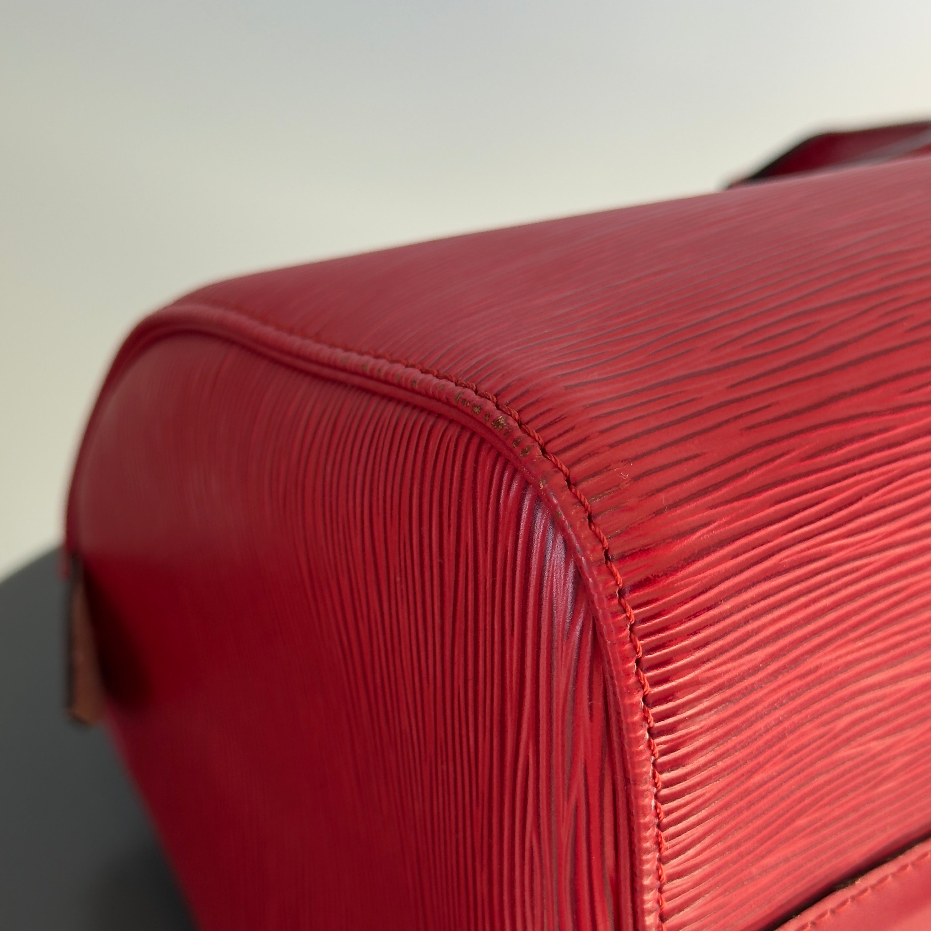 Louis Vuitton Red Epi Speedy 30 - Queen May