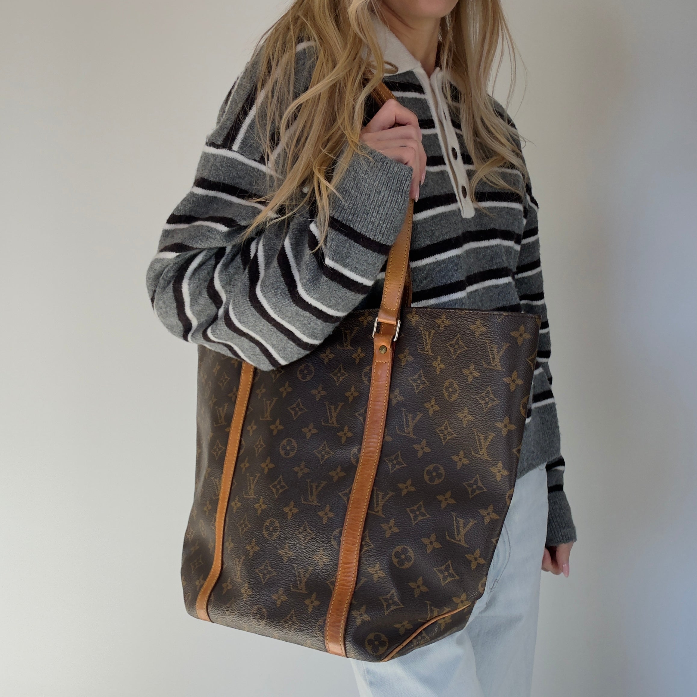 Louis Vuitton Carry It Tote