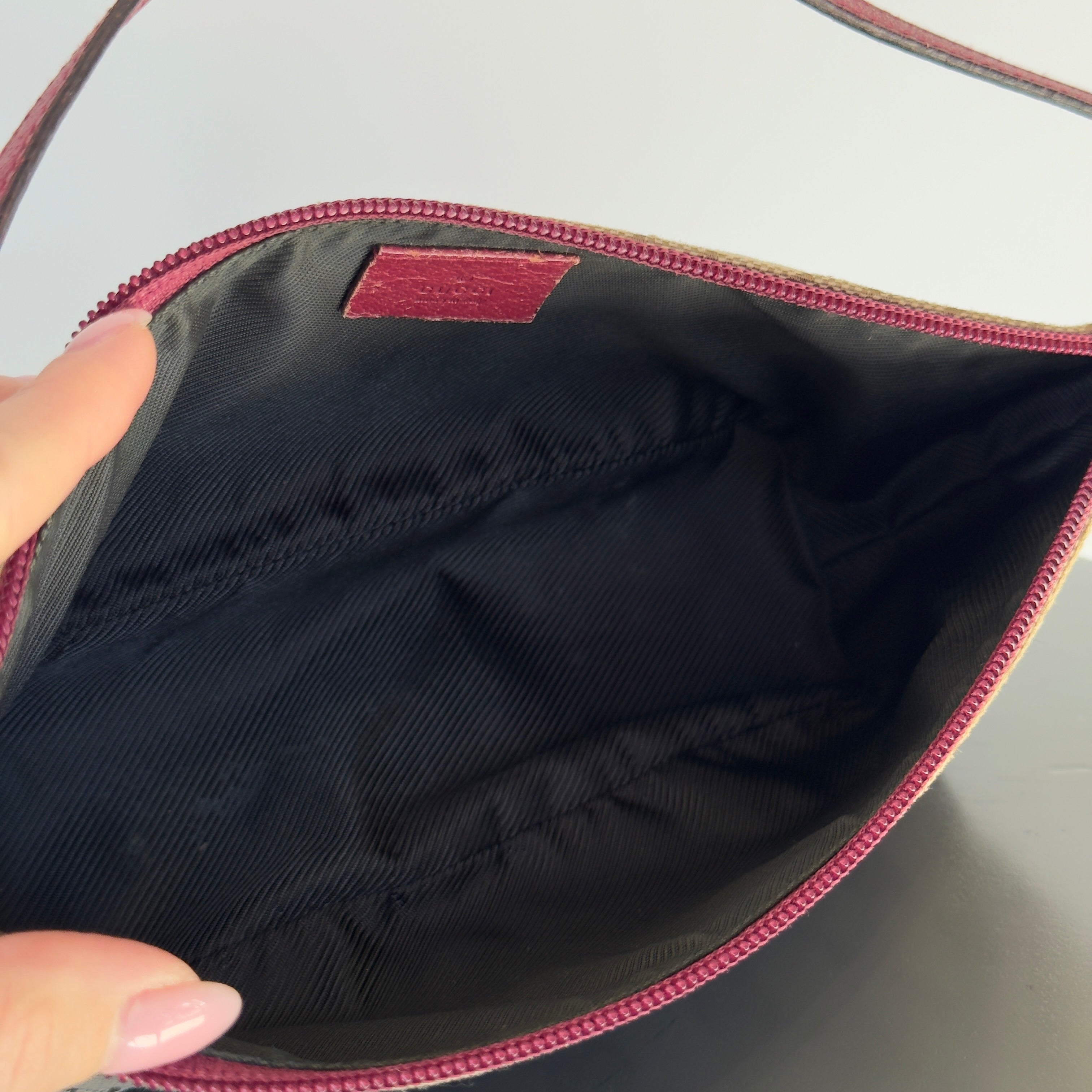 Gucci Boat Pochette - Queen May