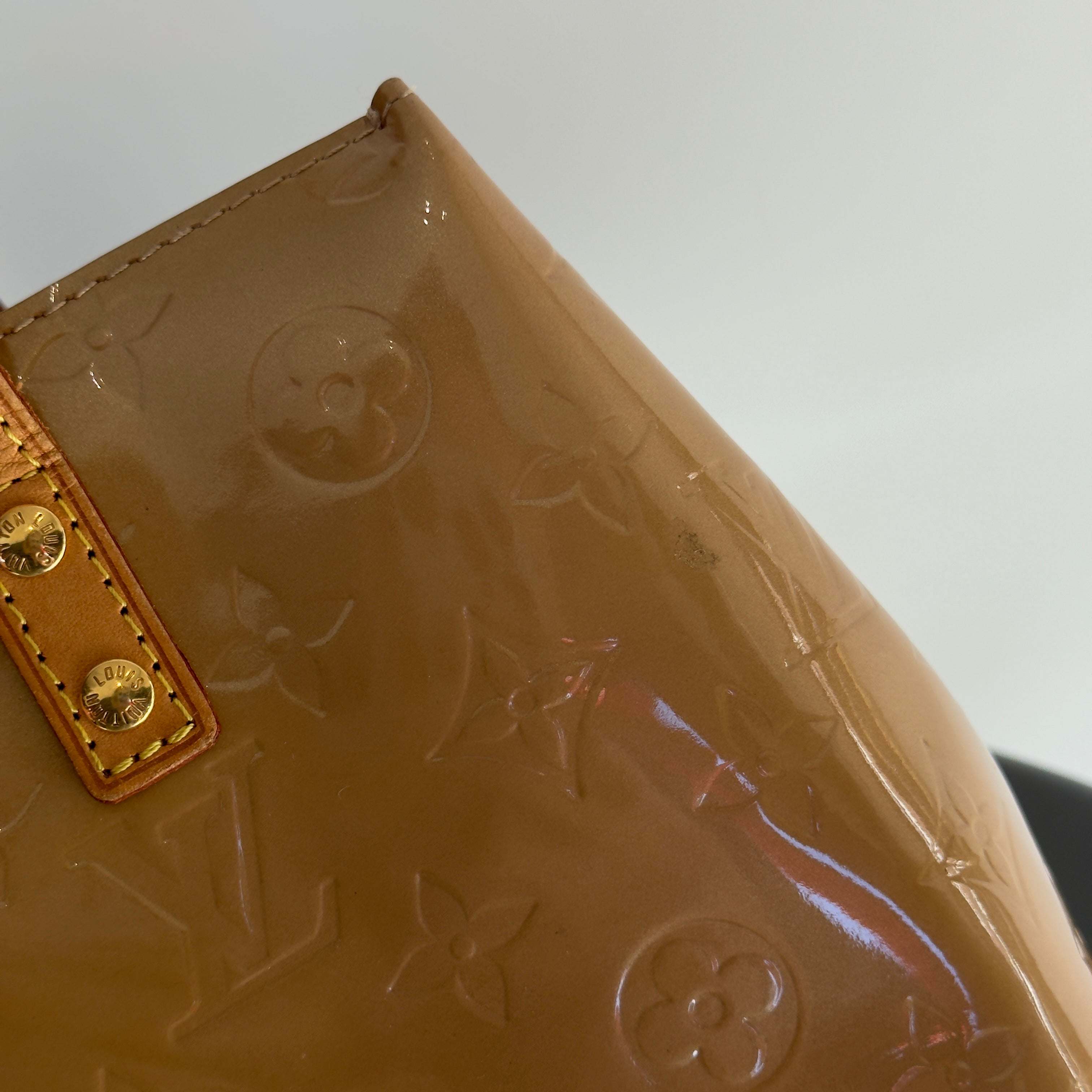 Louis Vuitton Vernis Reade - Queen May