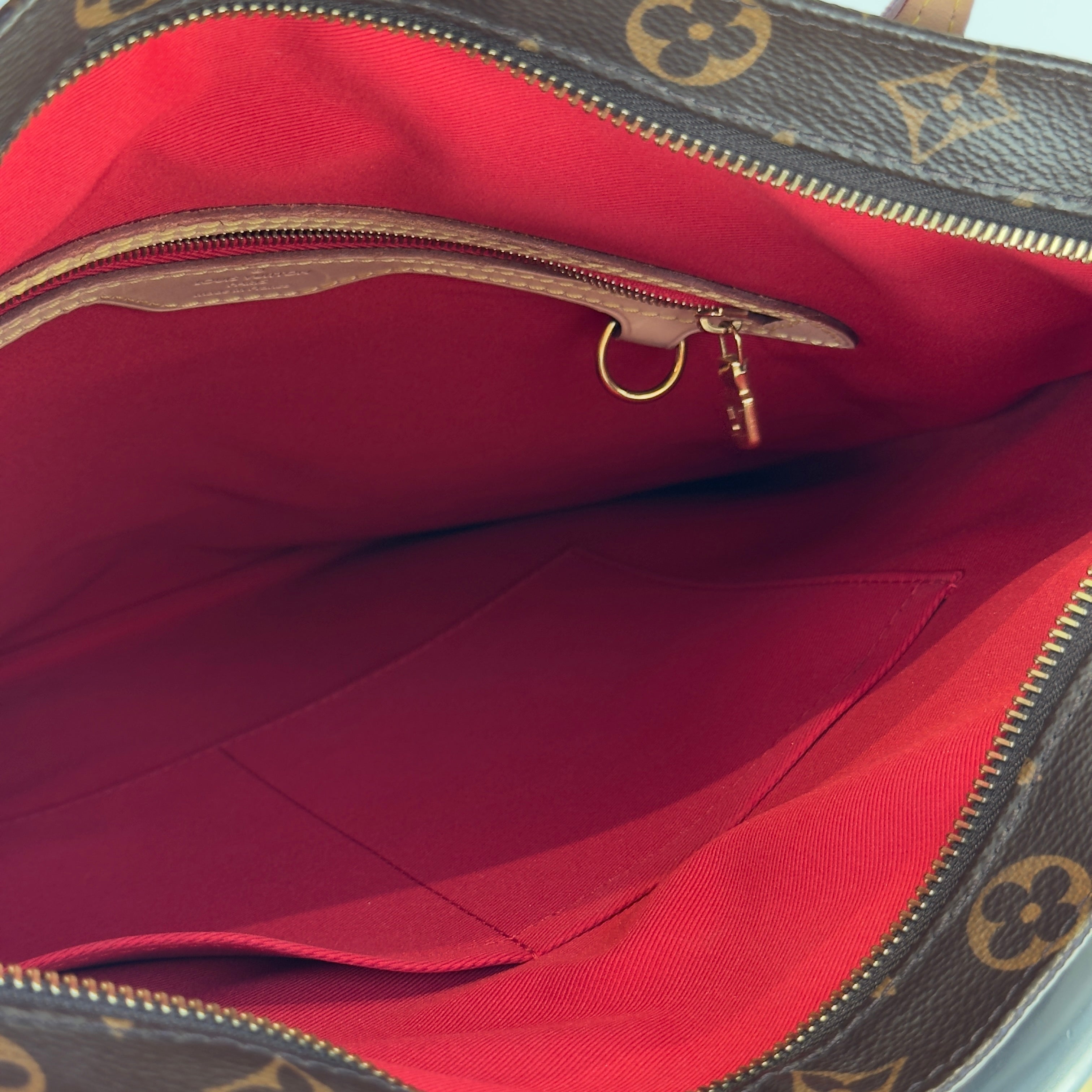 Louis Vuitton Carry It Tote