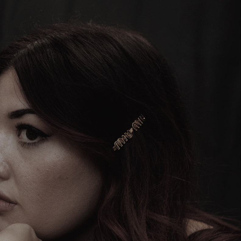 Miu Miu Enameled Metal Hair Clip Black Enamel - Queen May