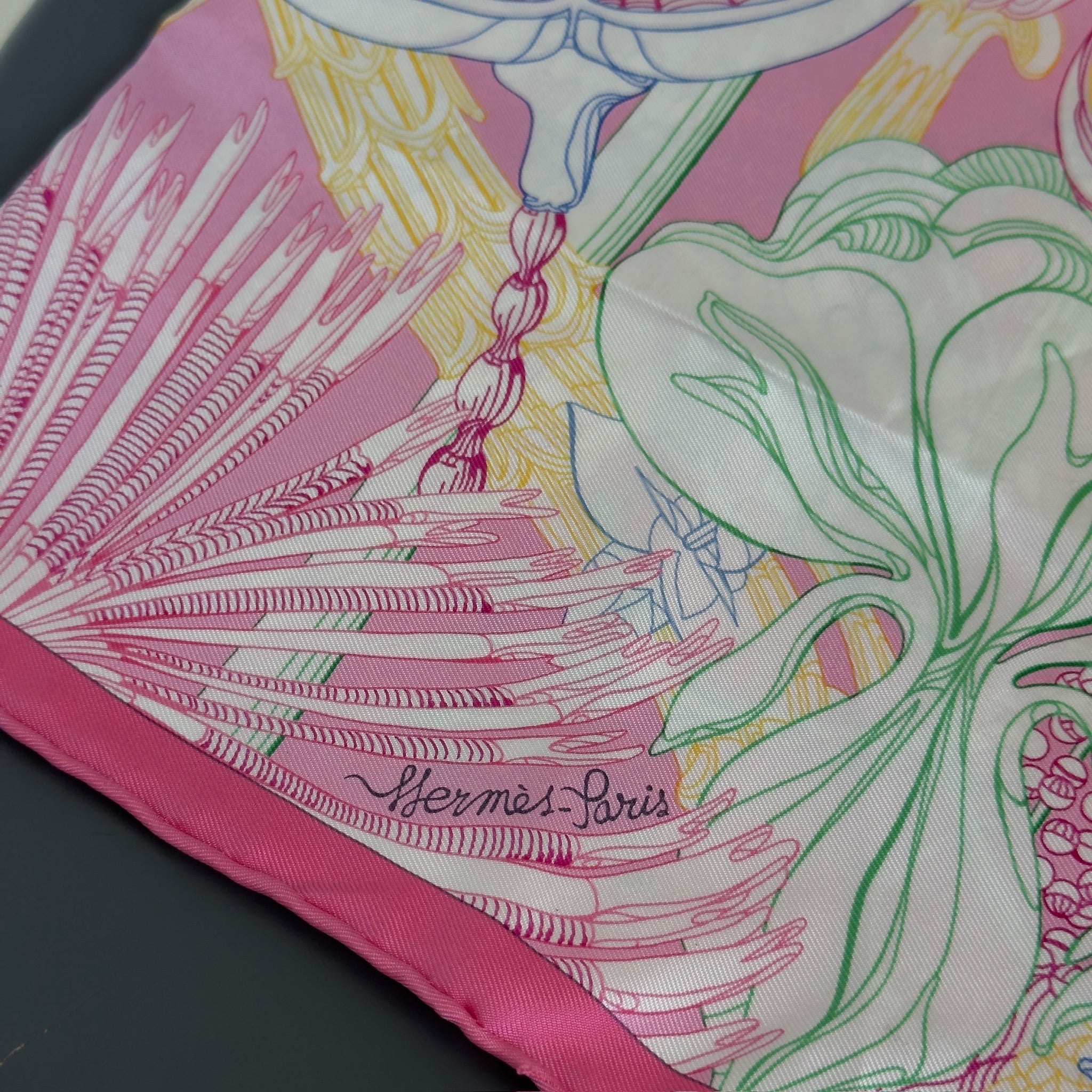 Hermes Fantaisie Botanique Pocket Square - Queen May