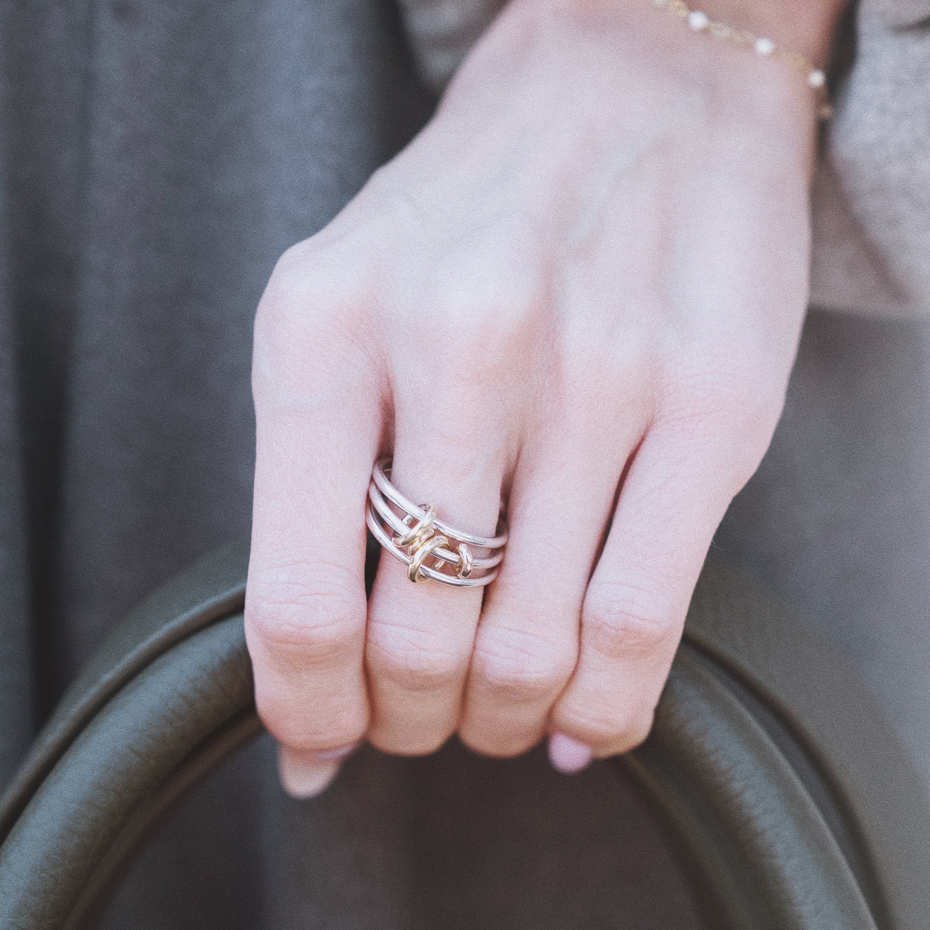 Spinelli Kilcollin Acacia SG 18K Gold & Sterling Silver Link Ring - Queen May