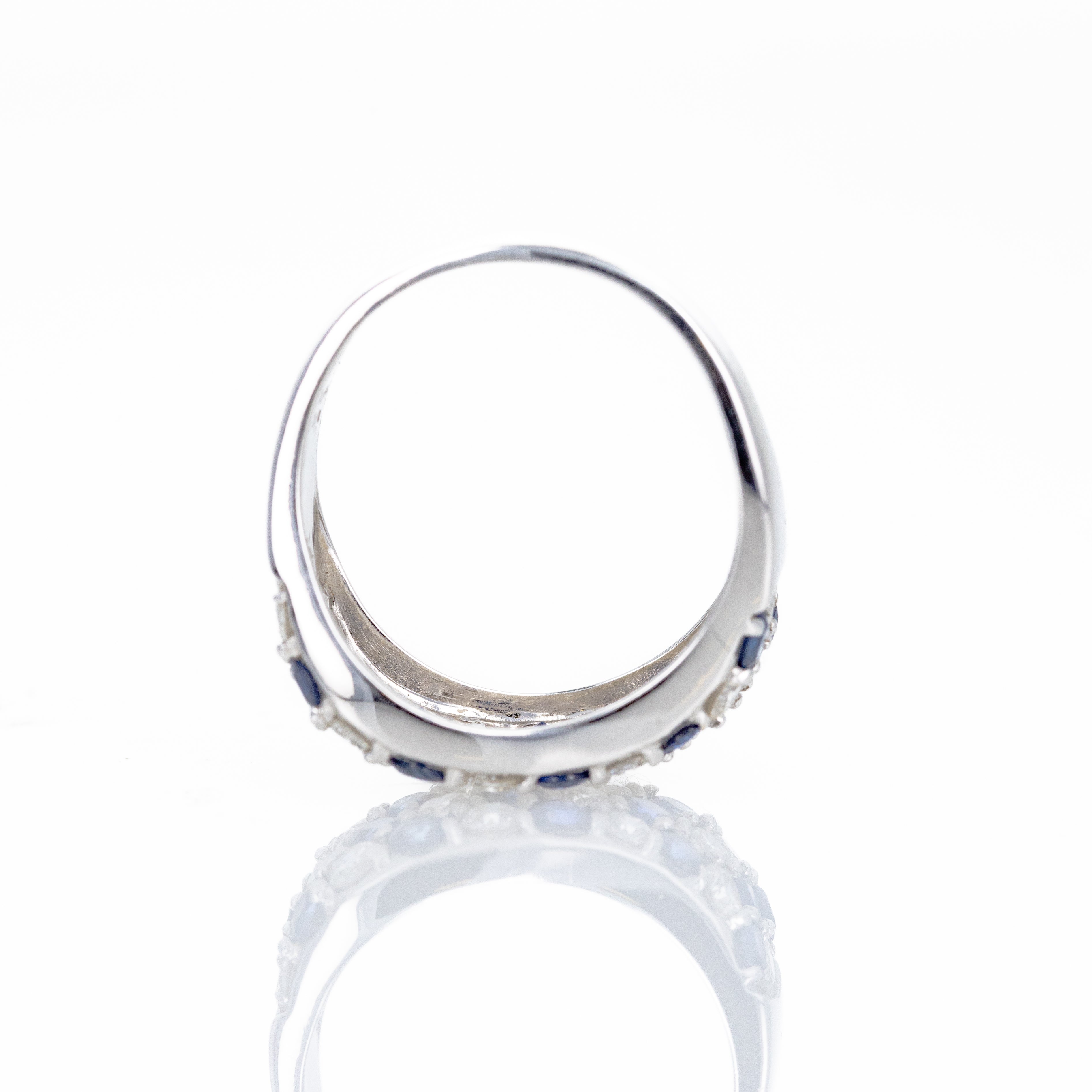 18K White Gold Round Sapphire Diamond Curved Pave Band - Queen May