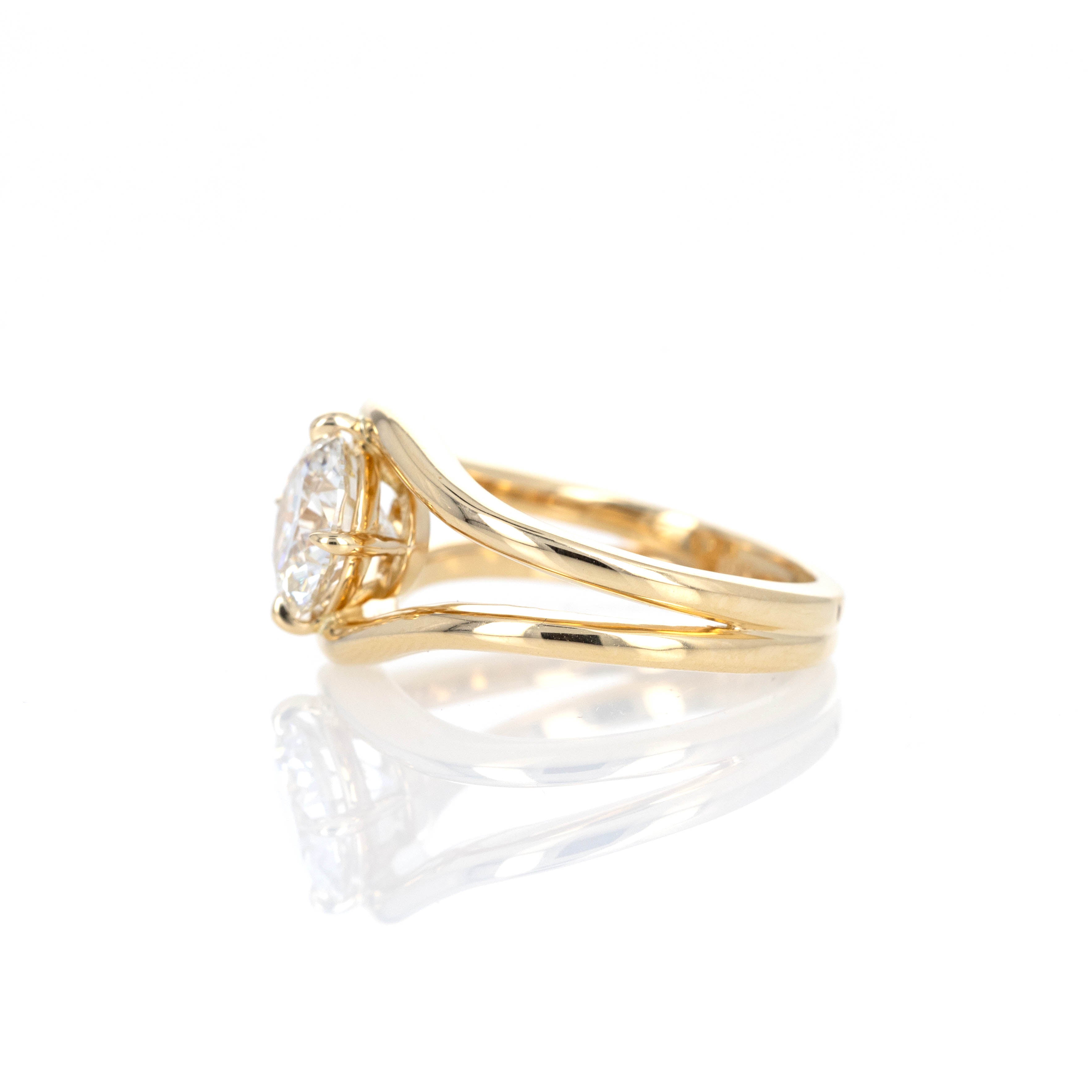18K Yellow Gold 2.10 Carat Round Brilliant Diamond Engagement Ring - Queen May