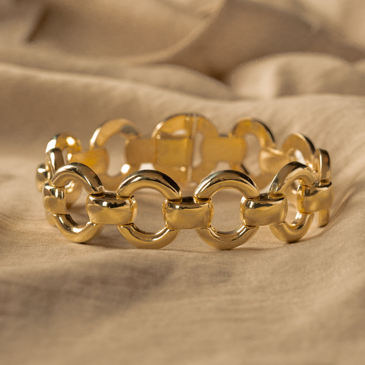 14K Yellow Gold Circle Link Bracelet - Queen May