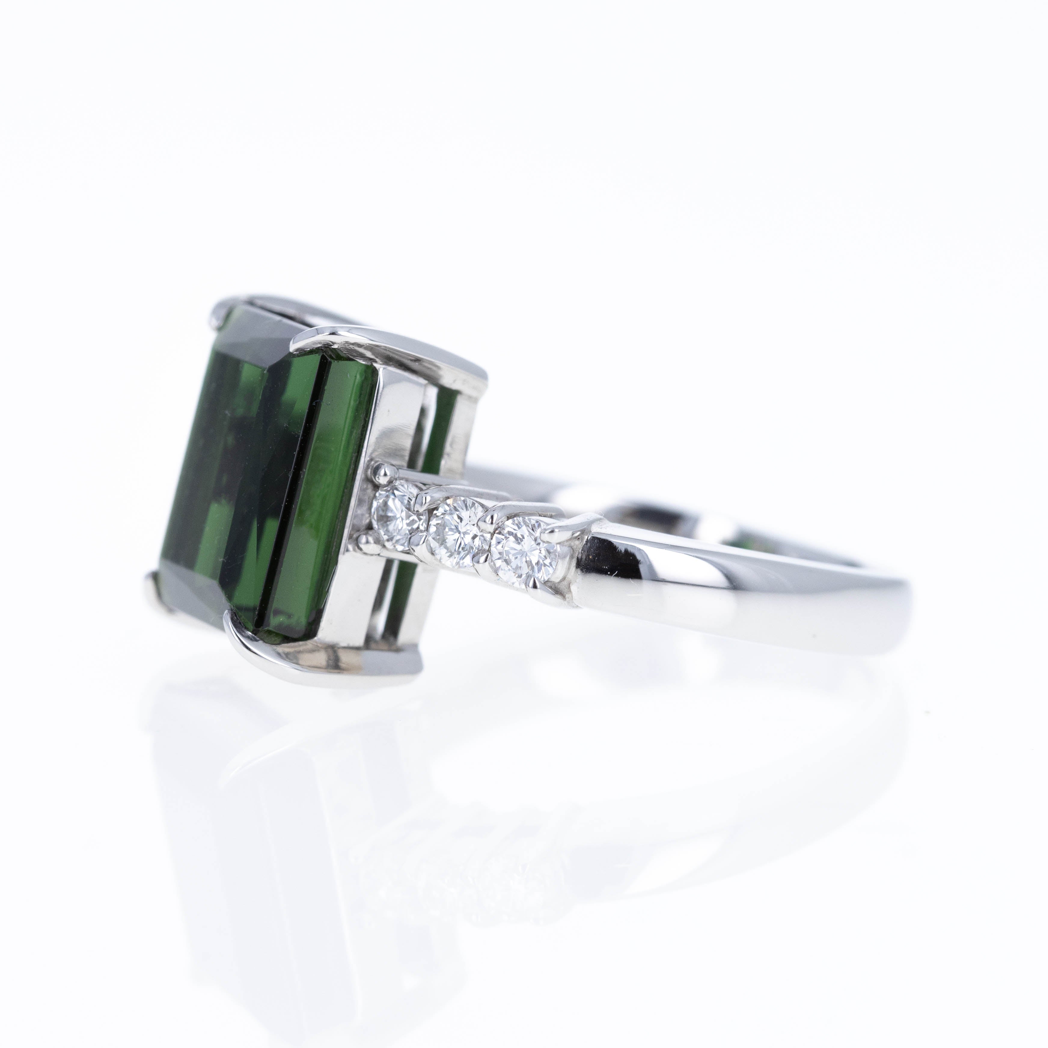 Platinum 7.52 Carat Green Tourmaline Diamond Ring - Queen May