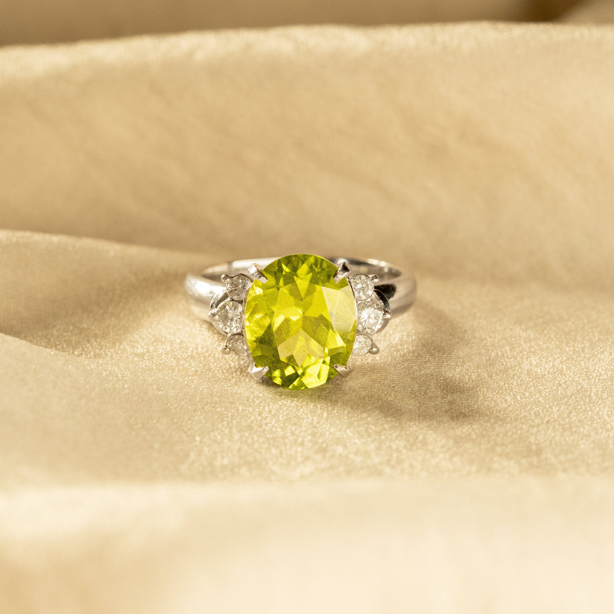 3.98 Carat Oval Peridot Diamond Ring - Queen May