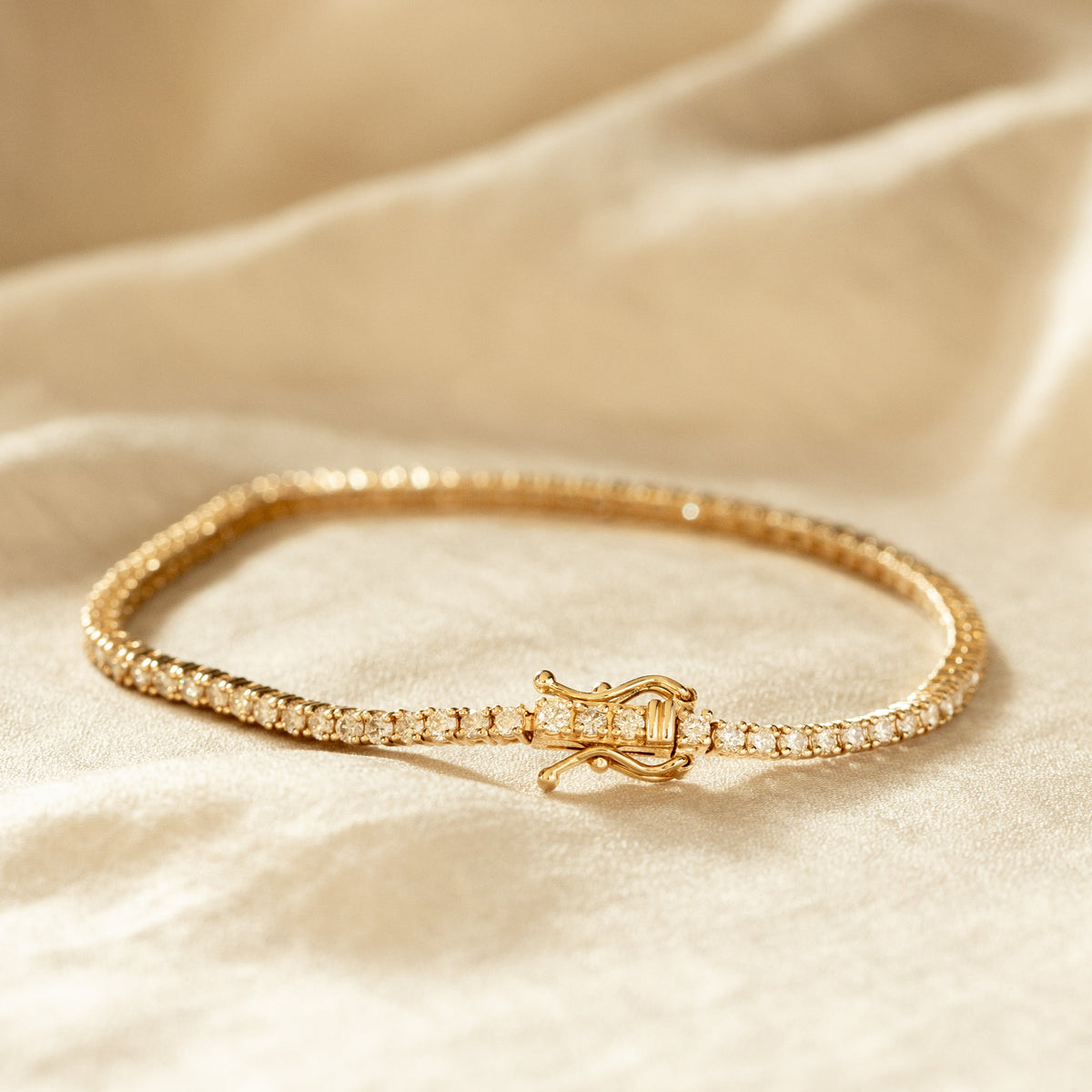 14K Yellow Gold 2.5 Carat Round Diamond Tennis Bracelet - Queen May