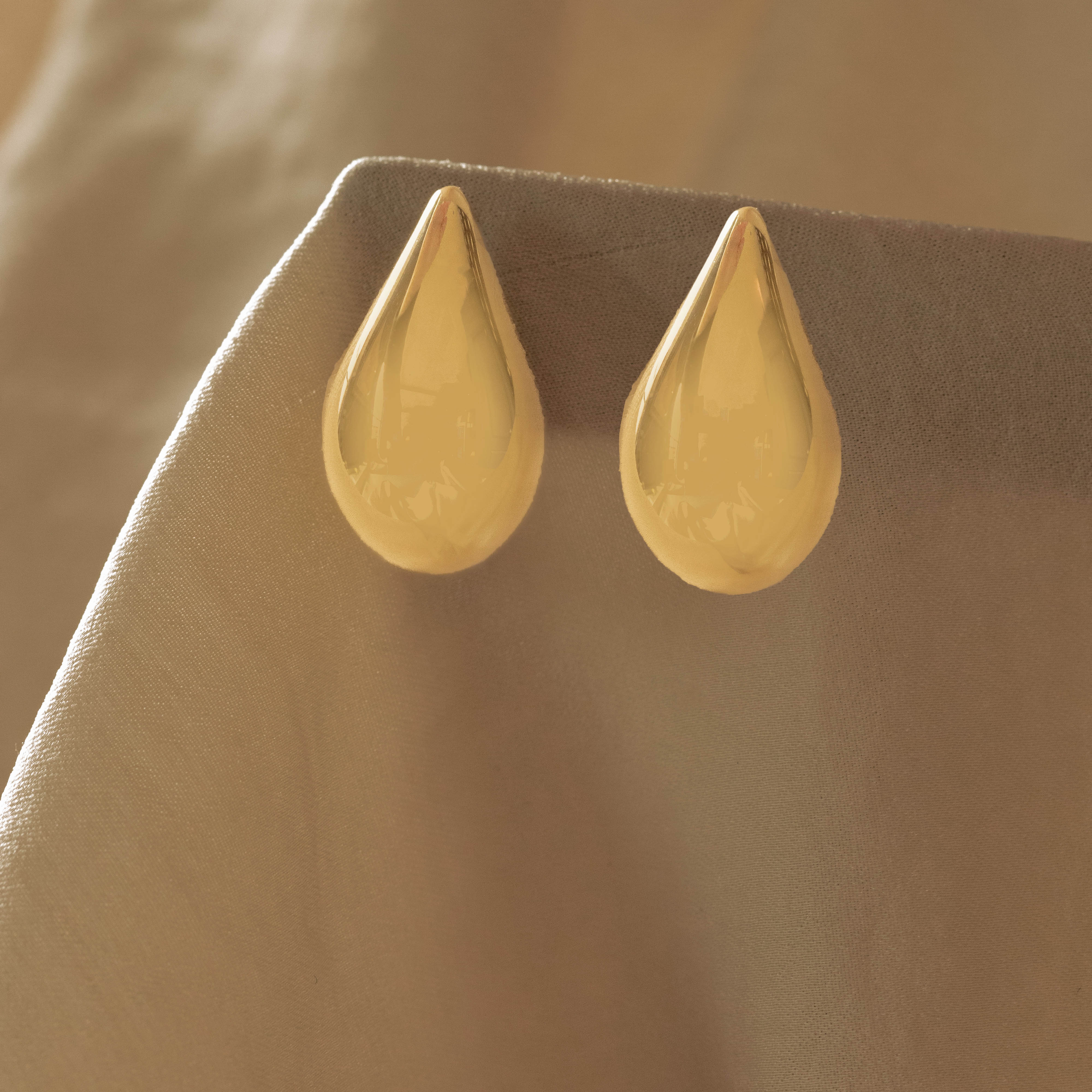 The Perfect Chunky Teardrop Earrings Medium - Queen May