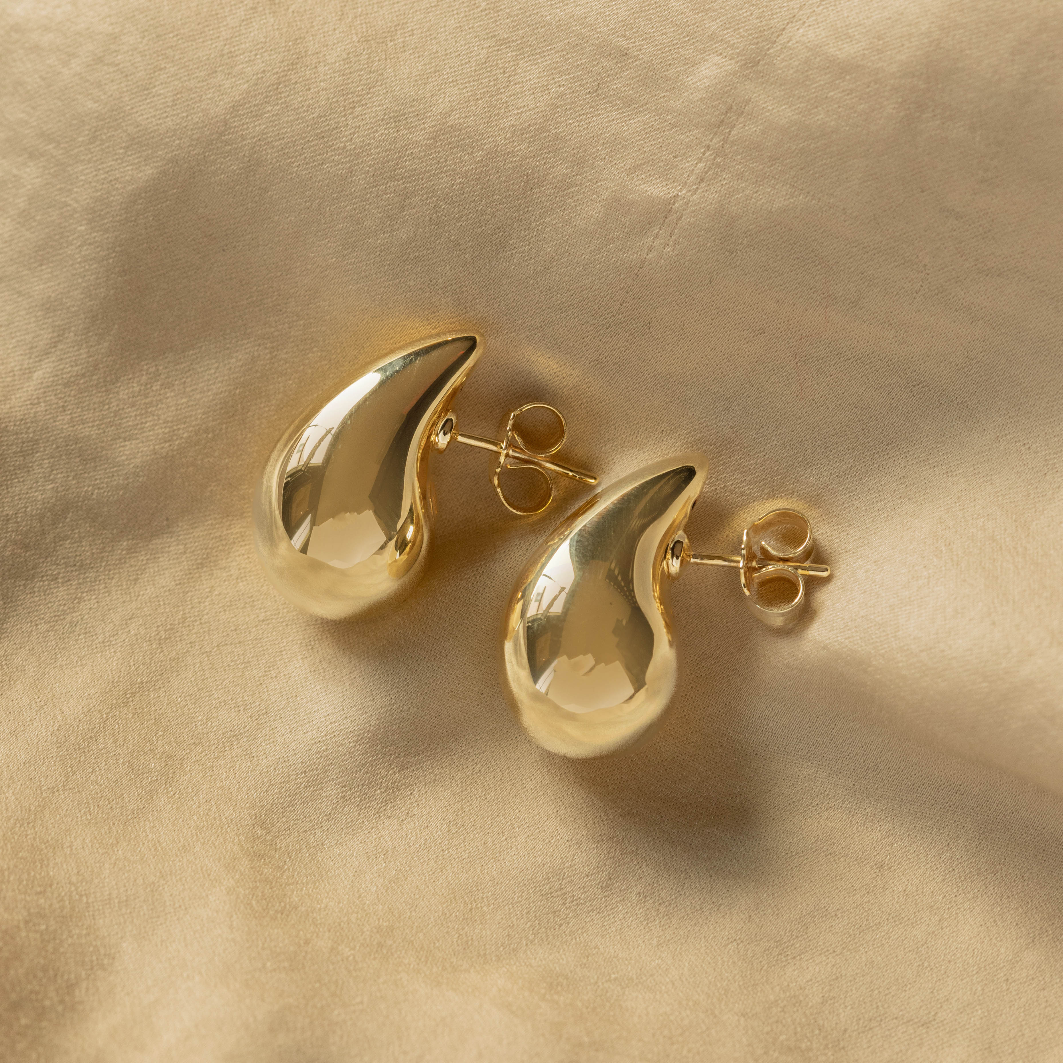 The Perfect Chunky Teardrop Earrings Medium - Queen May