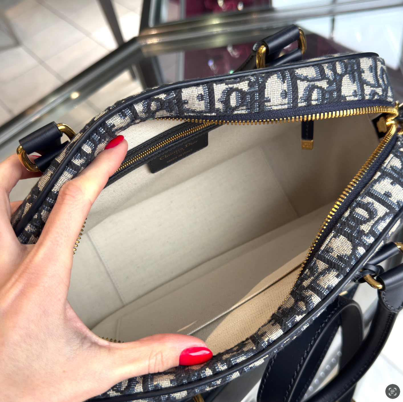Dior D-Vibe Bowling Bag Oblique Large - Queen May