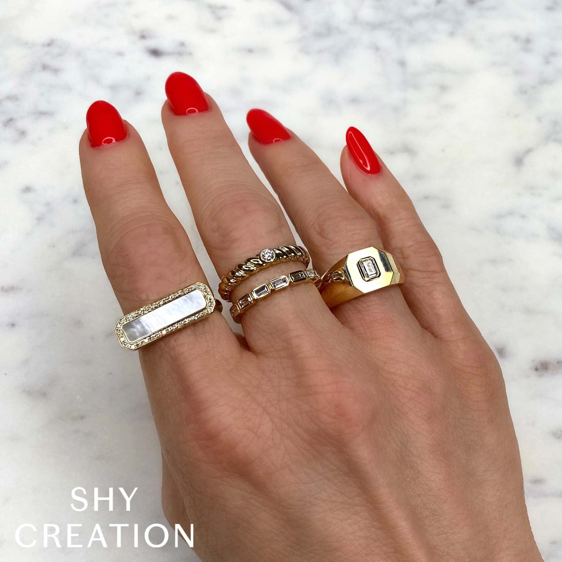 14K Gold 0.07 Carat Diamond Bezel Twist Ring - Queen May