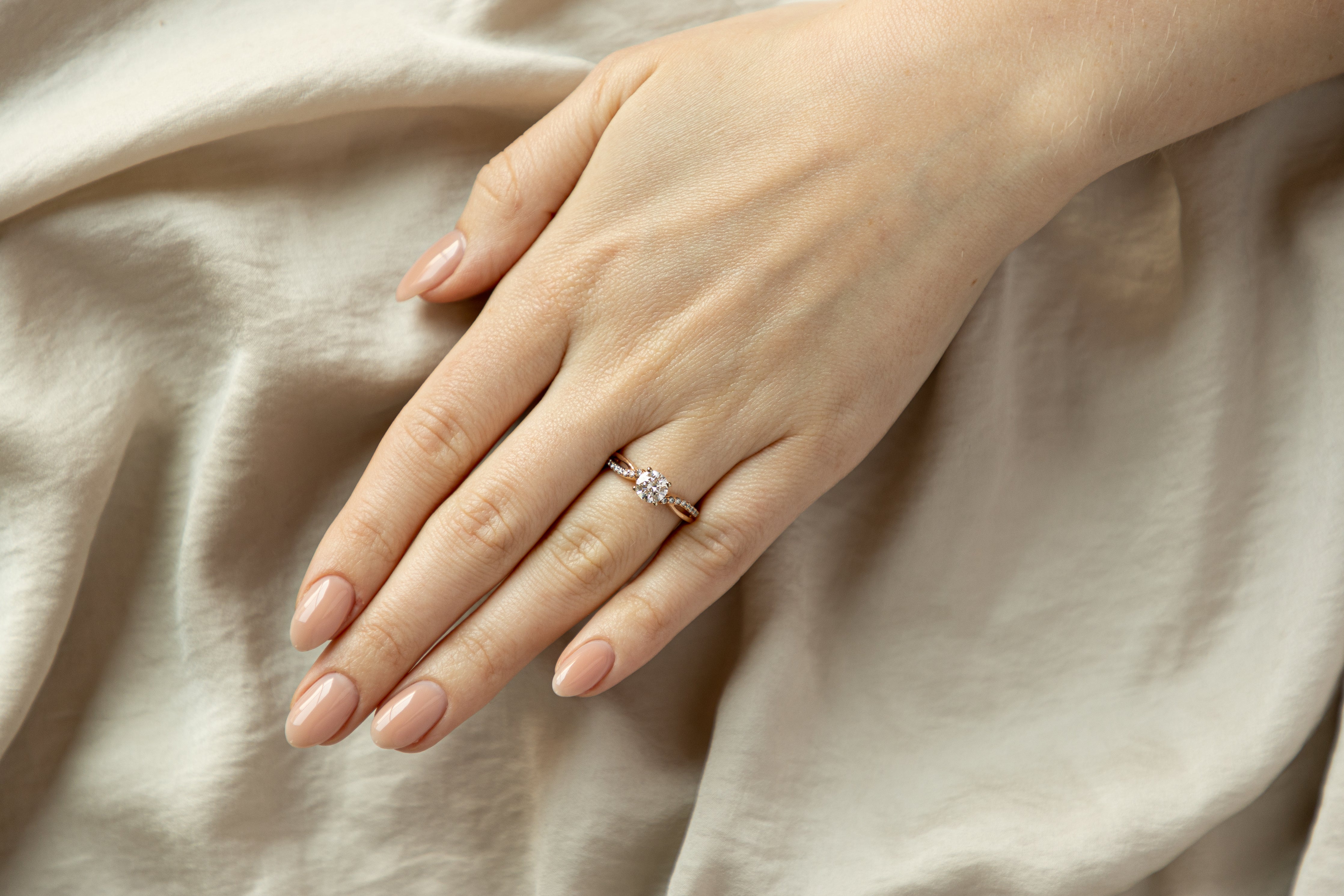 14K Rose Gold 0.80 Carat Round Brilliant Diamond Twist Band Engagement Ring GIA Certified - Queen May