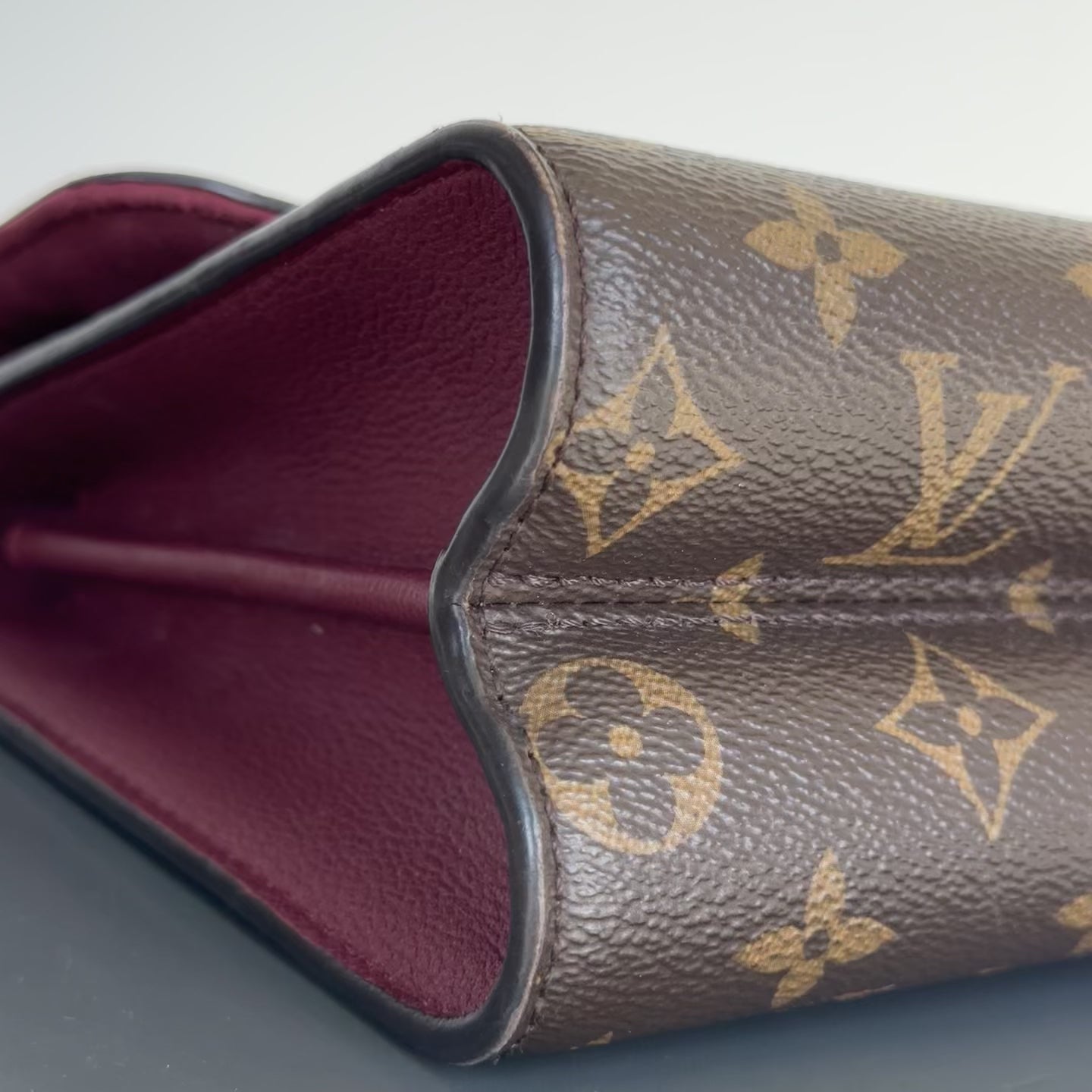 Louis Vuitton Victoire In Raisin - Queen May