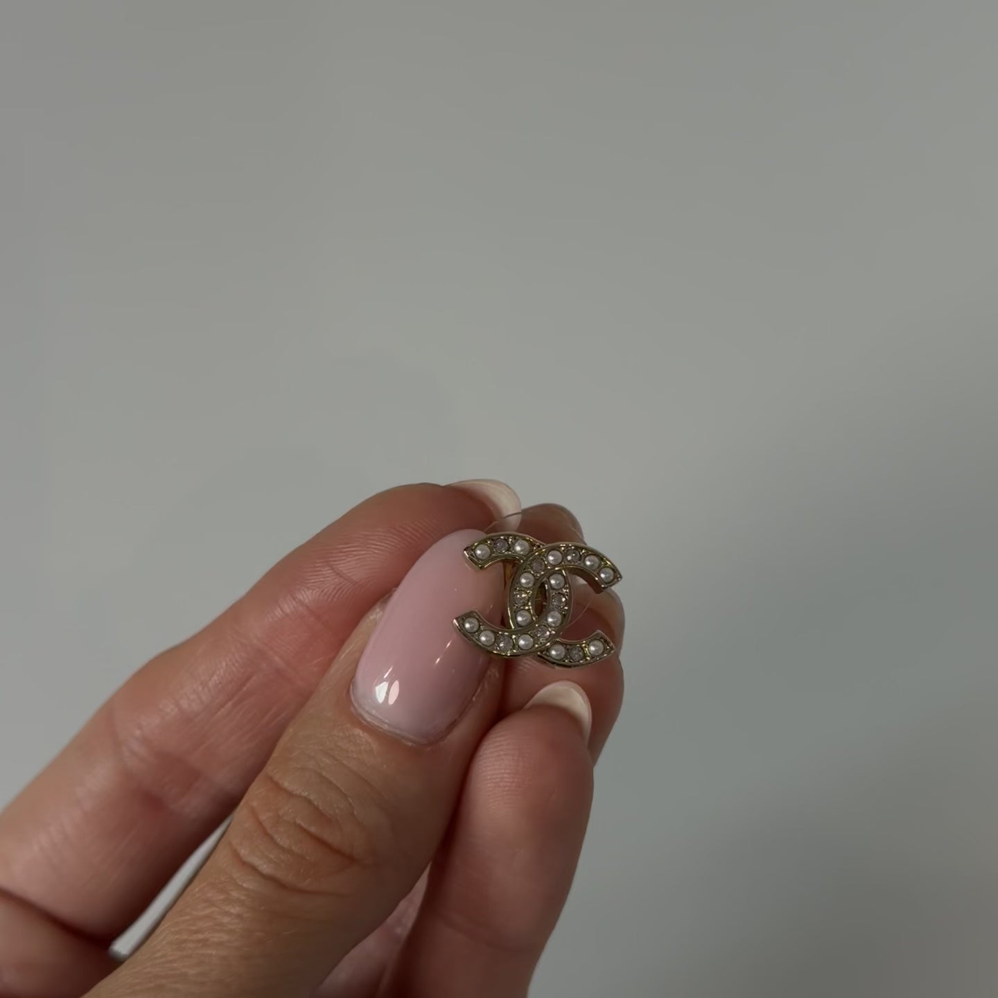 Chanel CC Crystal and Pearl Logo Stud Earrings - Queen May