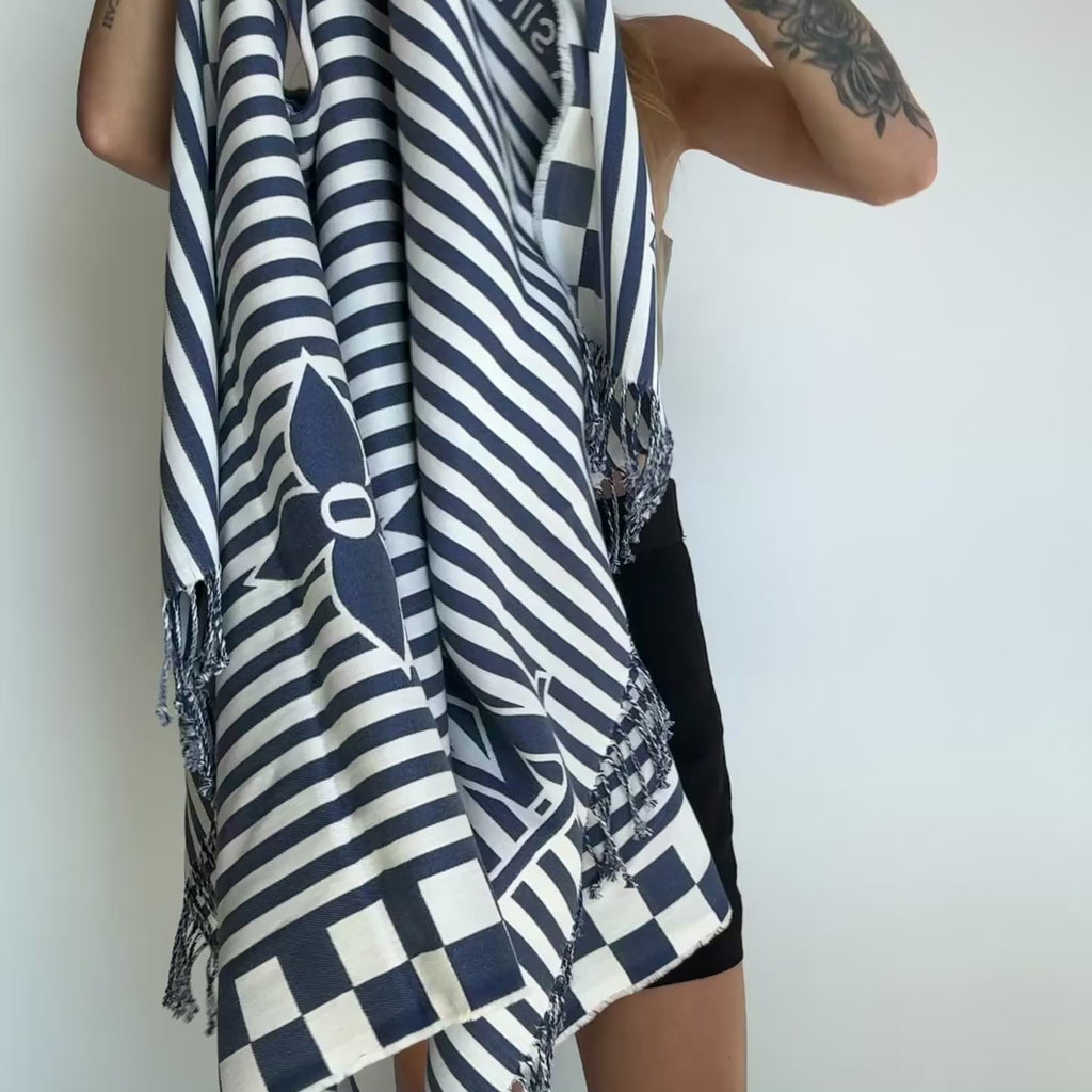Louis Vuitton Beach Blanket - Queen May